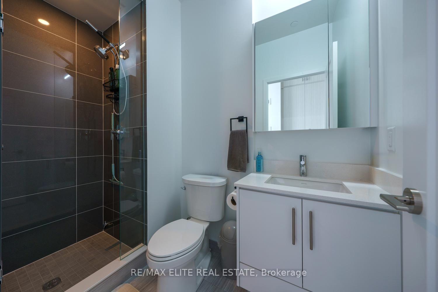 Photo 9 of Unit PH 10, 105 Oneida Crescent, Richmond Hill, Langstaff — HOMEH