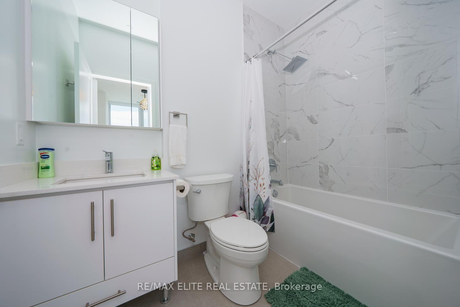 Photo 10 of Unit PH 10, 105 Oneida Crescent, Richmond Hill, Langstaff — HOMEH