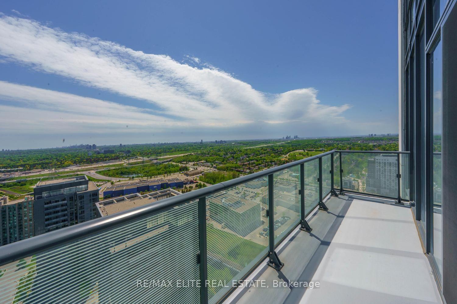 Photo 11 of Unit PH 10, 105 Oneida Crescent, Richmond Hill, Langstaff — HOMEH