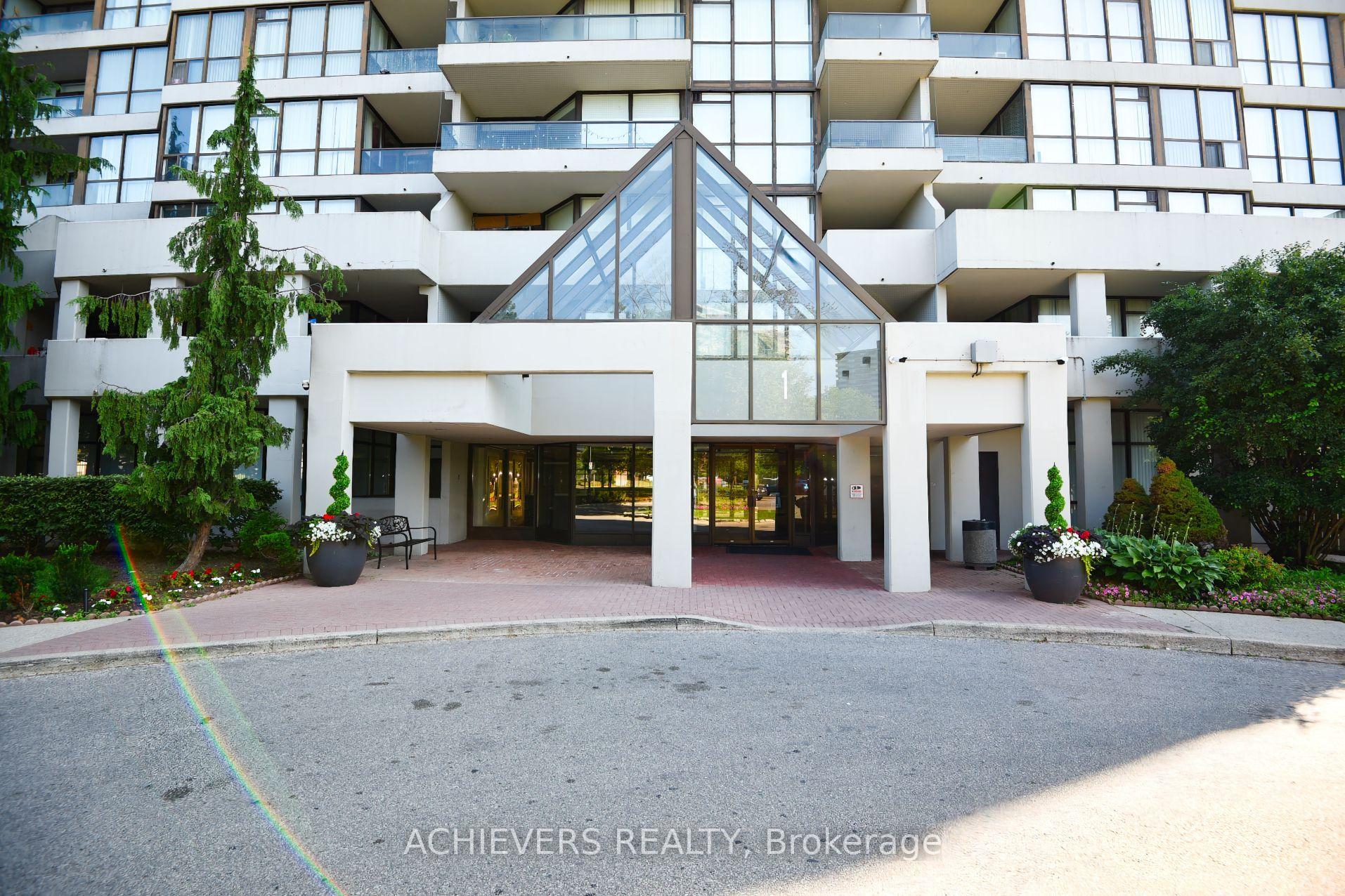 Photo 2 of Unit 914, 1 Rowntree Road, Etobicoke, Mount Olive-Silverstone-Jamestown — HOMEH