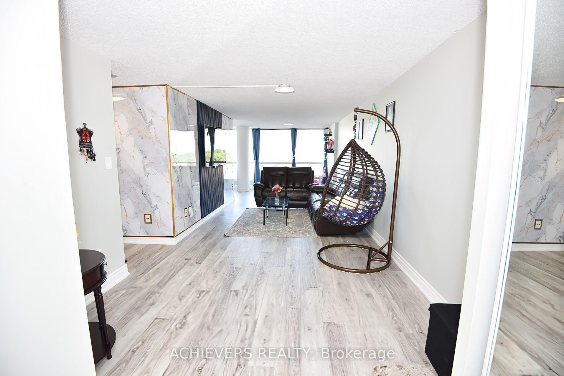 Photo 5 of Unit 914, 1 Rowntree Road, Etobicoke, Mount Olive-Silverstone-Jamestown — HOMEH