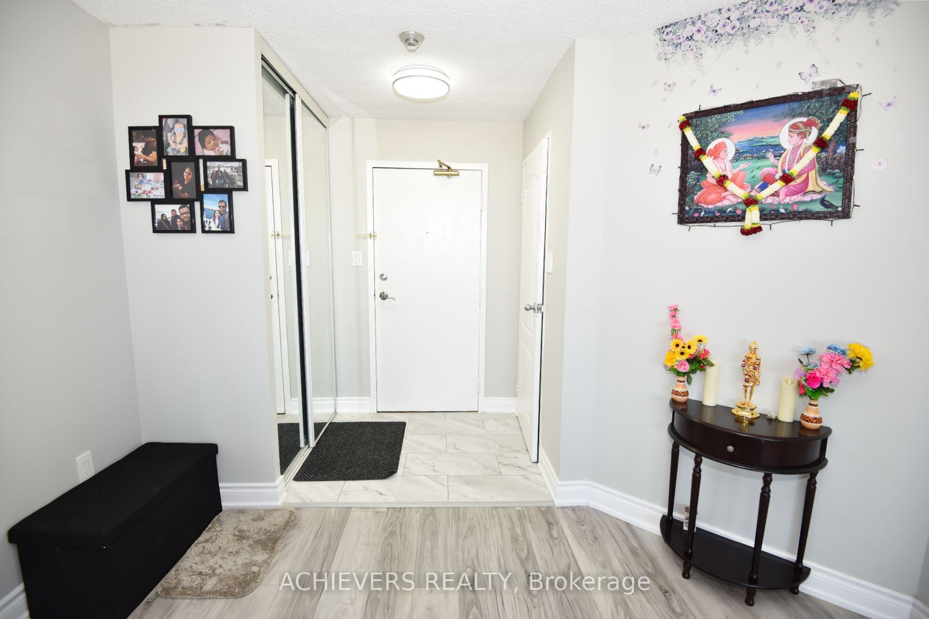 Photo 7 of Unit 914, 1 Rowntree Road, Etobicoke, Mount Olive-Silverstone-Jamestown — HOMEH
