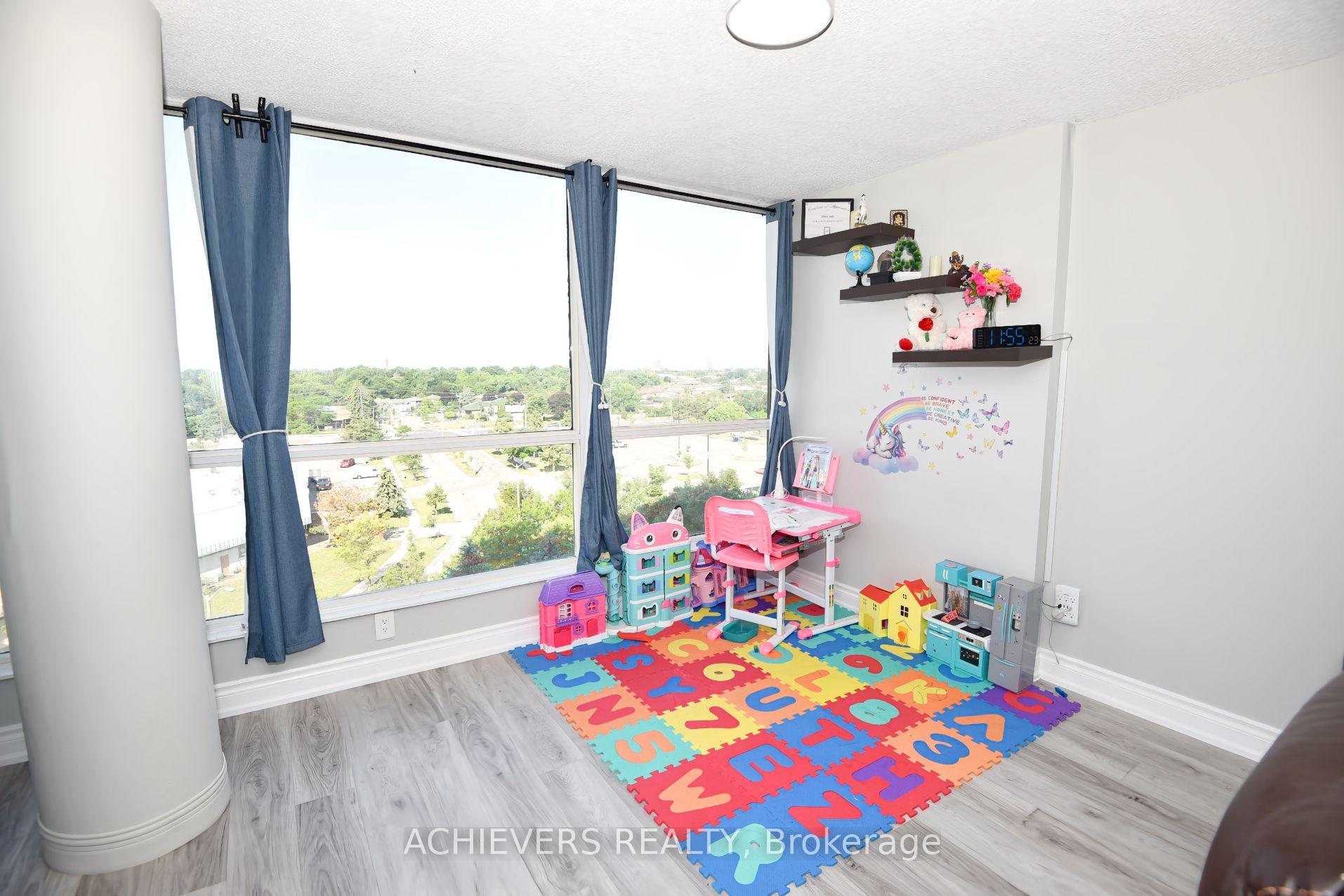 Photo 10 of Unit 914, 1 Rowntree Road, Etobicoke, Mount Olive-Silverstone-Jamestown — HOMEH
