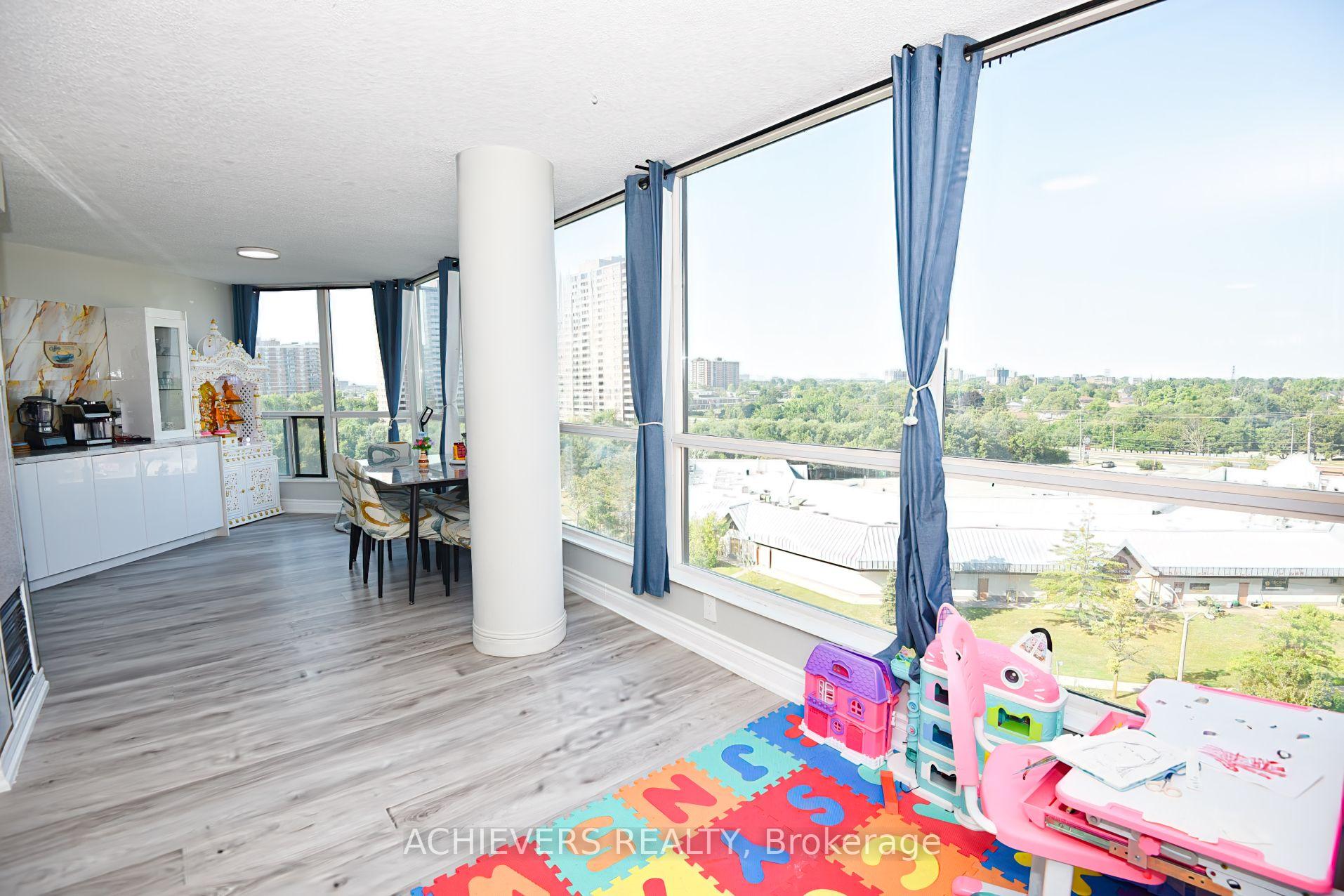 Photo 12 of Unit 914, 1 Rowntree Road, Etobicoke, Mount Olive-Silverstone-Jamestown — HOMEH