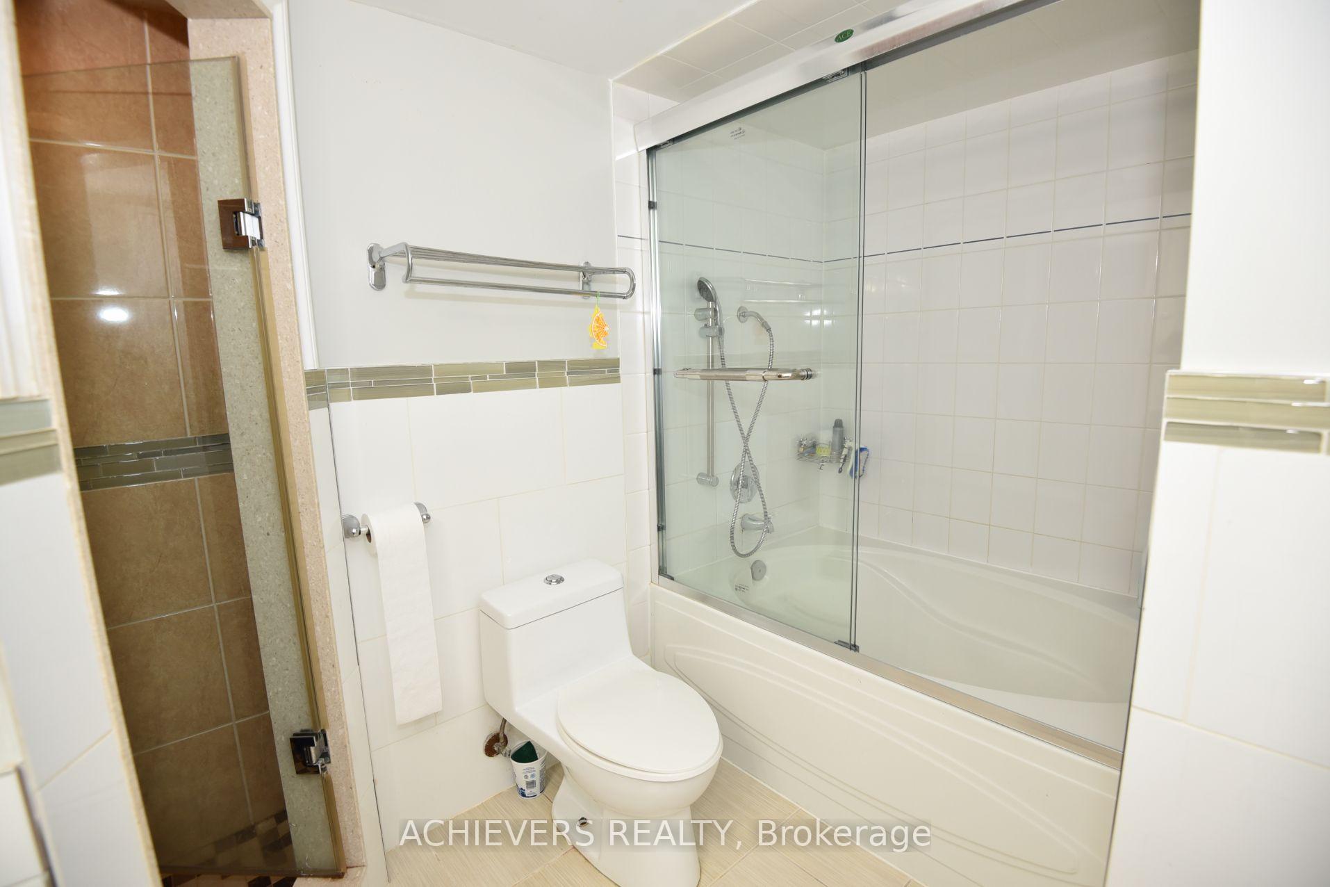 Photo 24 of Unit 914, 1 Rowntree Road, Etobicoke, Mount Olive-Silverstone-Jamestown — HOMEH