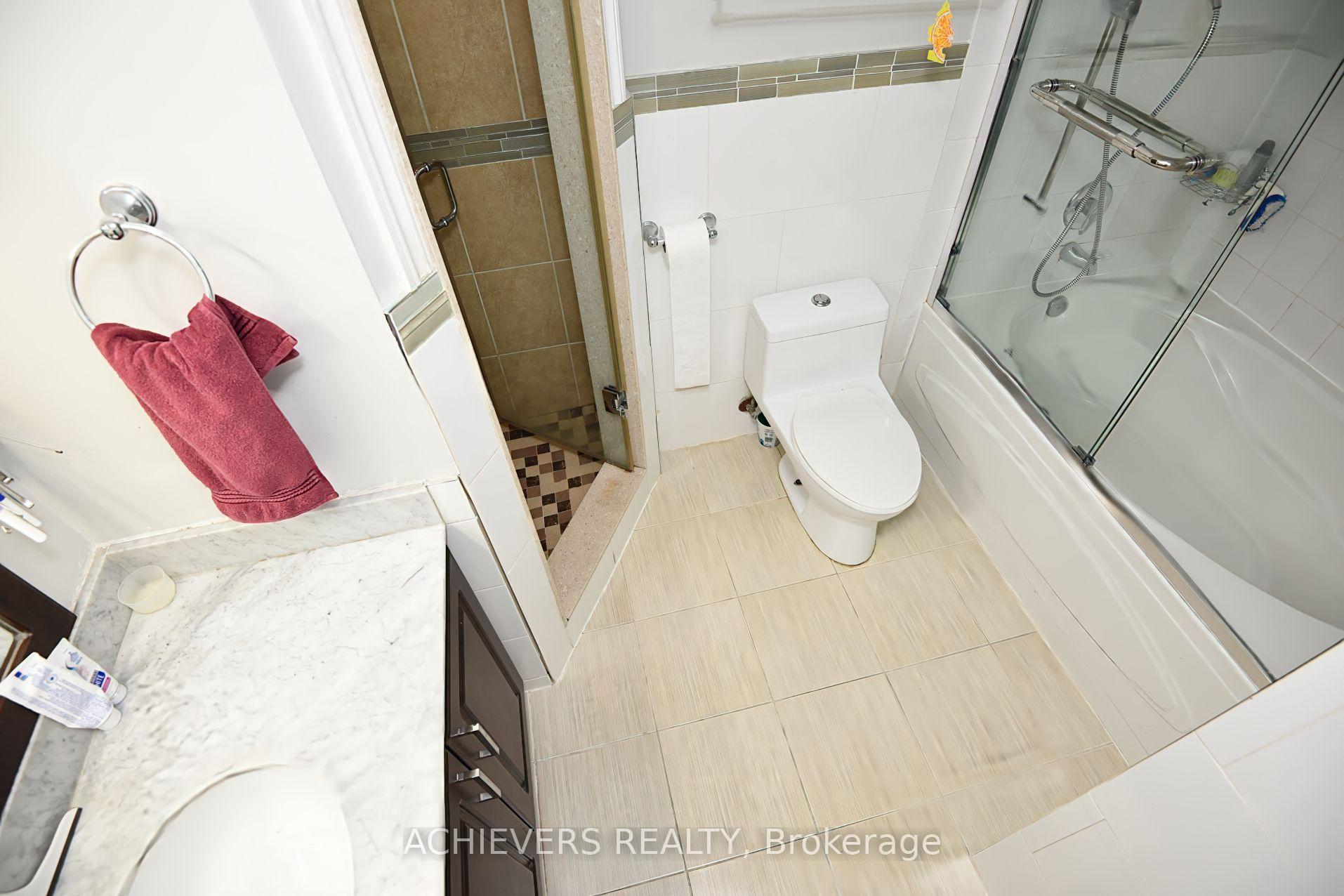 Photo 25 of Unit 914, 1 Rowntree Road, Etobicoke, Mount Olive-Silverstone-Jamestown — HOMEH