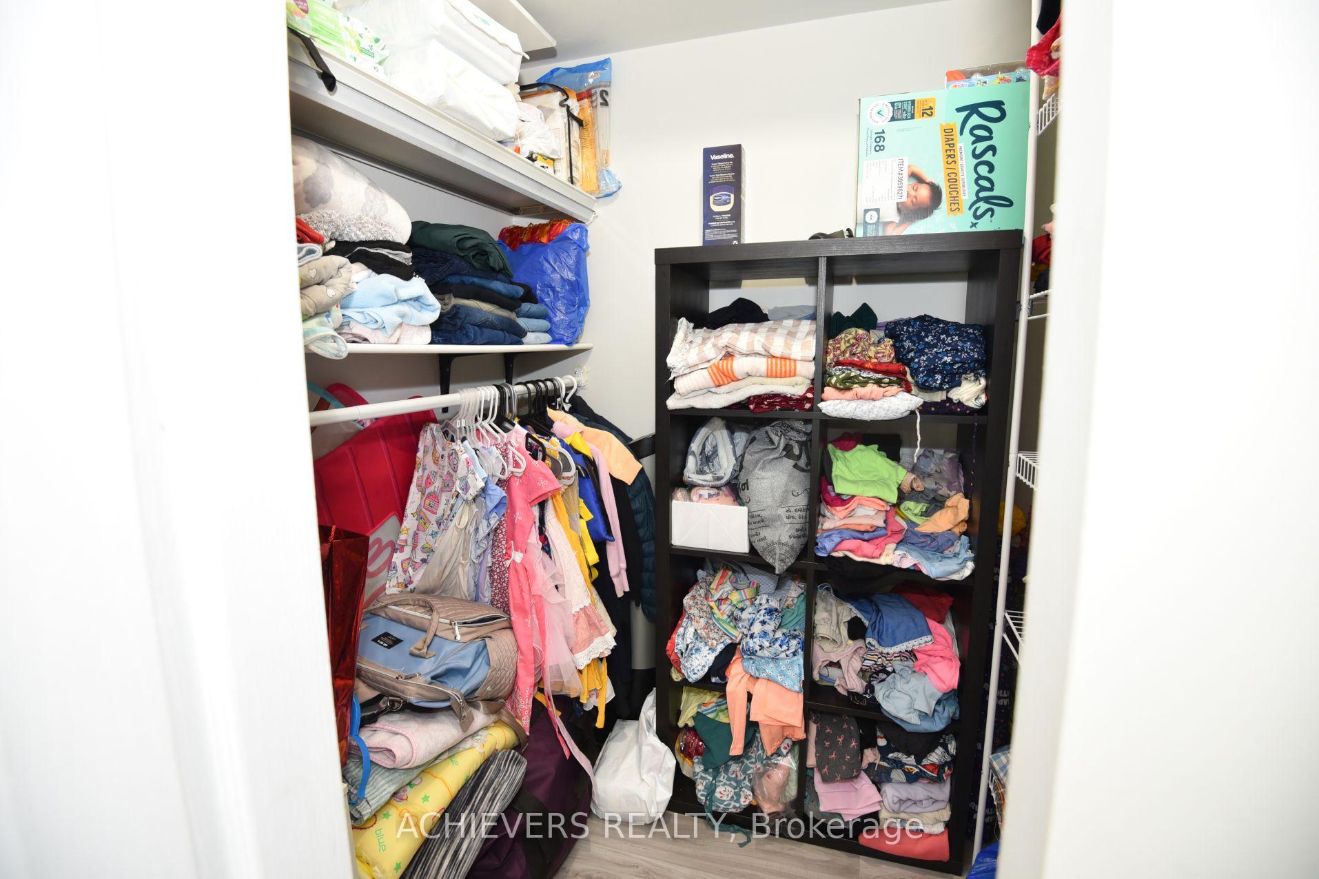 Photo 26 of Unit 914, 1 Rowntree Road, Etobicoke, Mount Olive-Silverstone-Jamestown — HOMEH