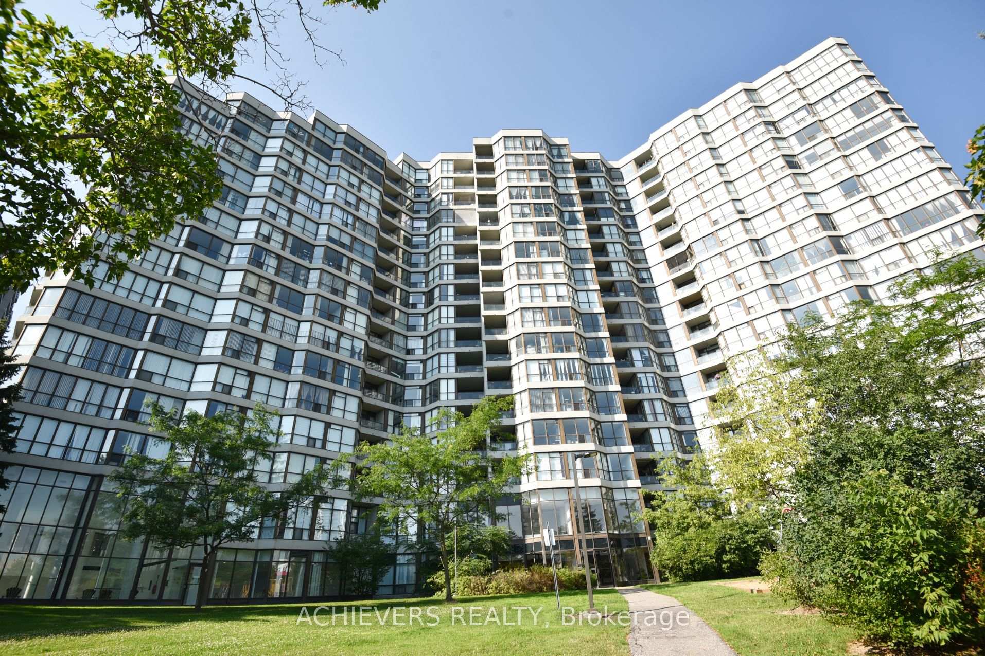 Photo 41 of Unit 914, 1 Rowntree Road, Etobicoke, Mount Olive-Silverstone-Jamestown — HOMEH