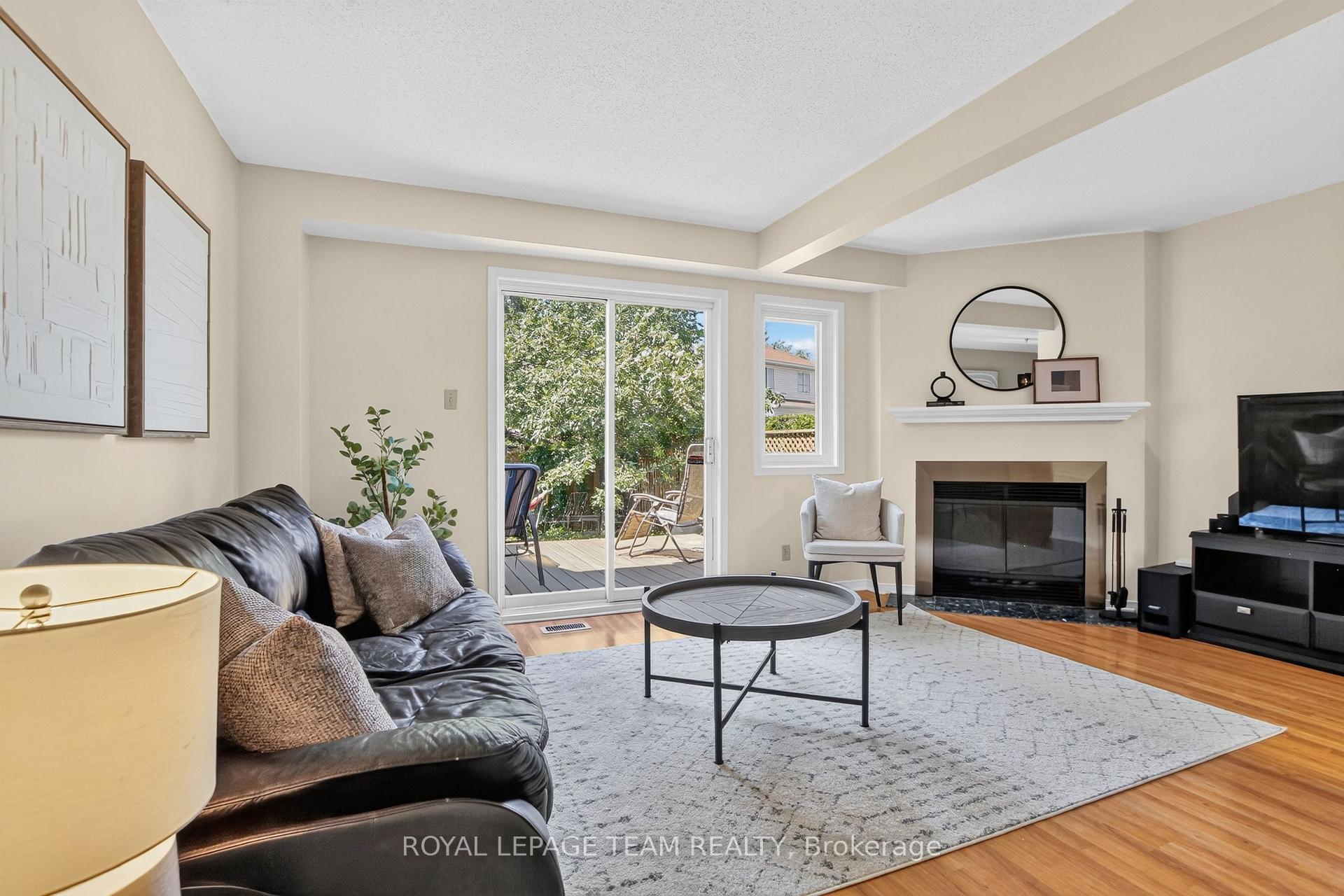 Photo 7 of 65 Woodpark Way, Ottawa, Barrhaven - Longfields — HOMEH