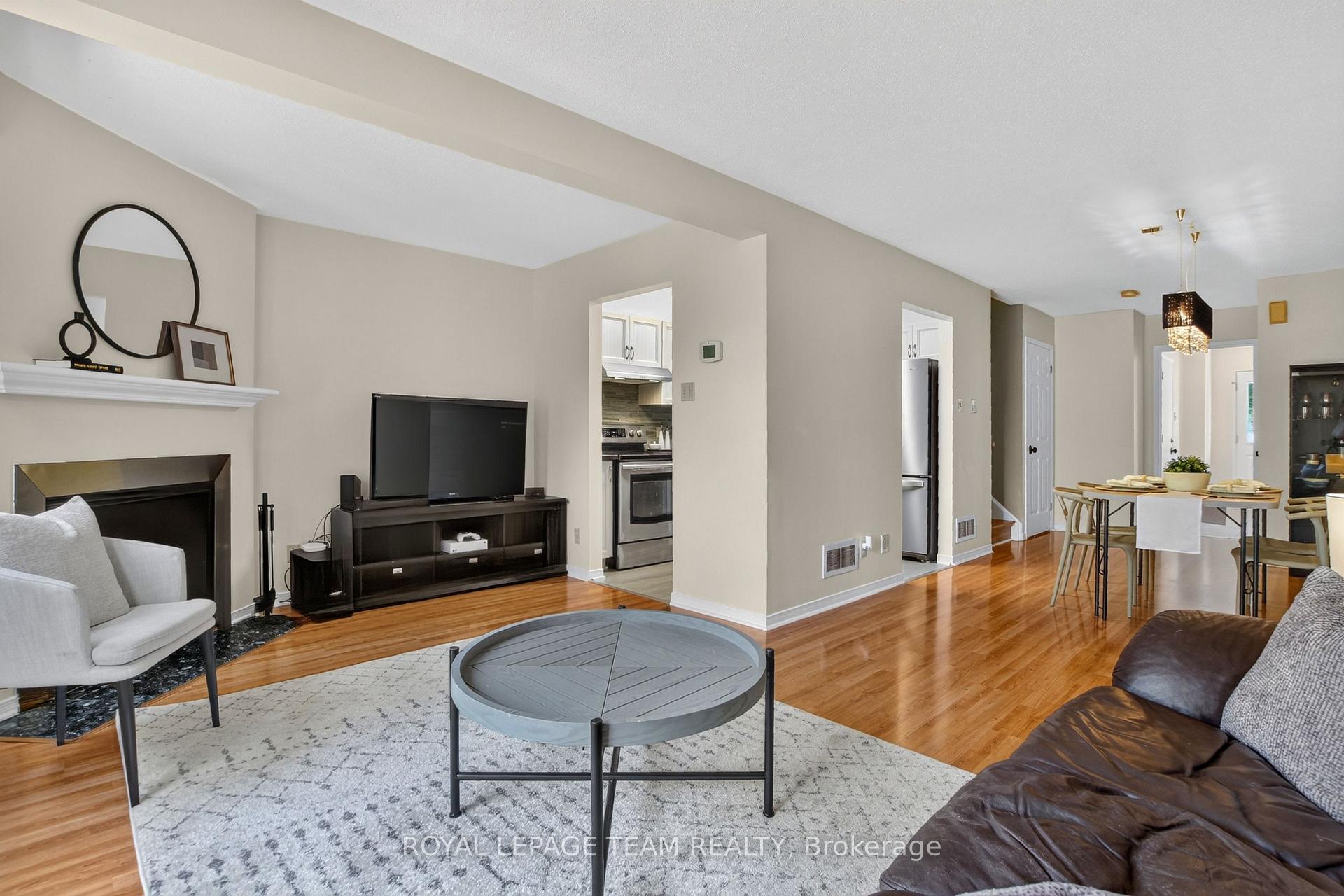 Photo 13 of 65 Woodpark Way, Ottawa, Barrhaven - Longfields — HOMEH