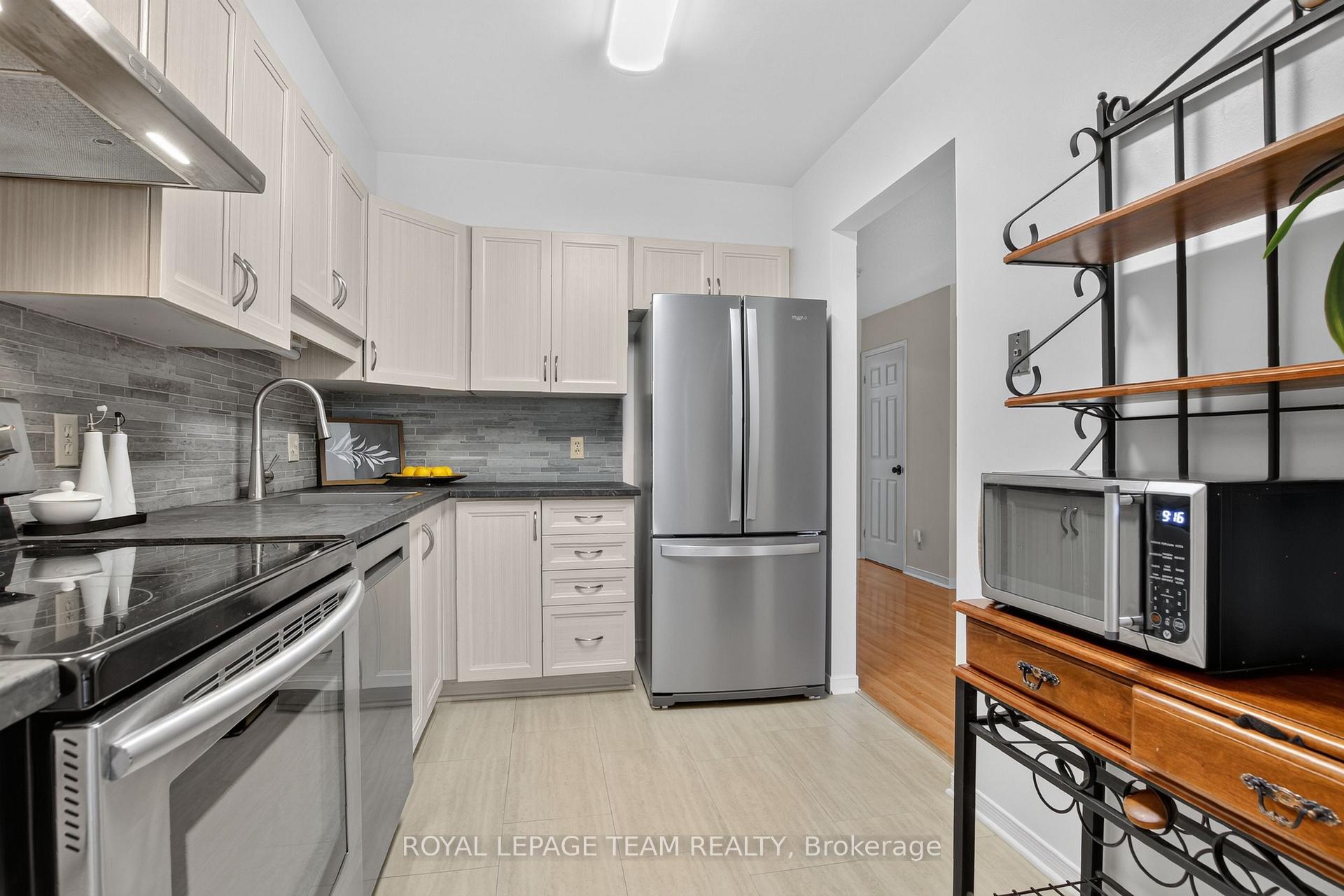 Photo 19 of 65 Woodpark Way, Ottawa, Barrhaven - Longfields — HOMEH