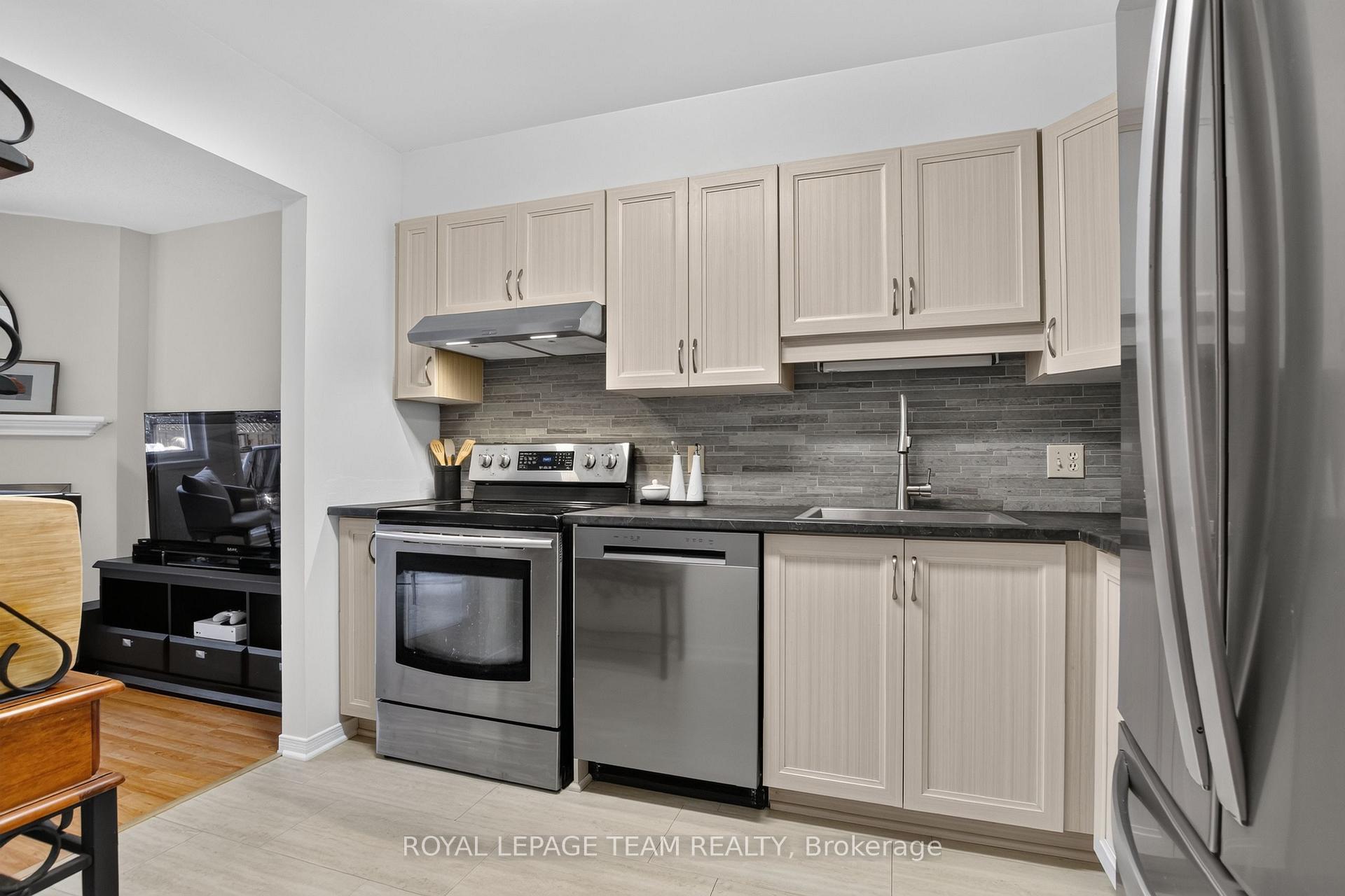 Photo 22 of 65 Woodpark Way, Ottawa, Barrhaven - Longfields — HOMEH