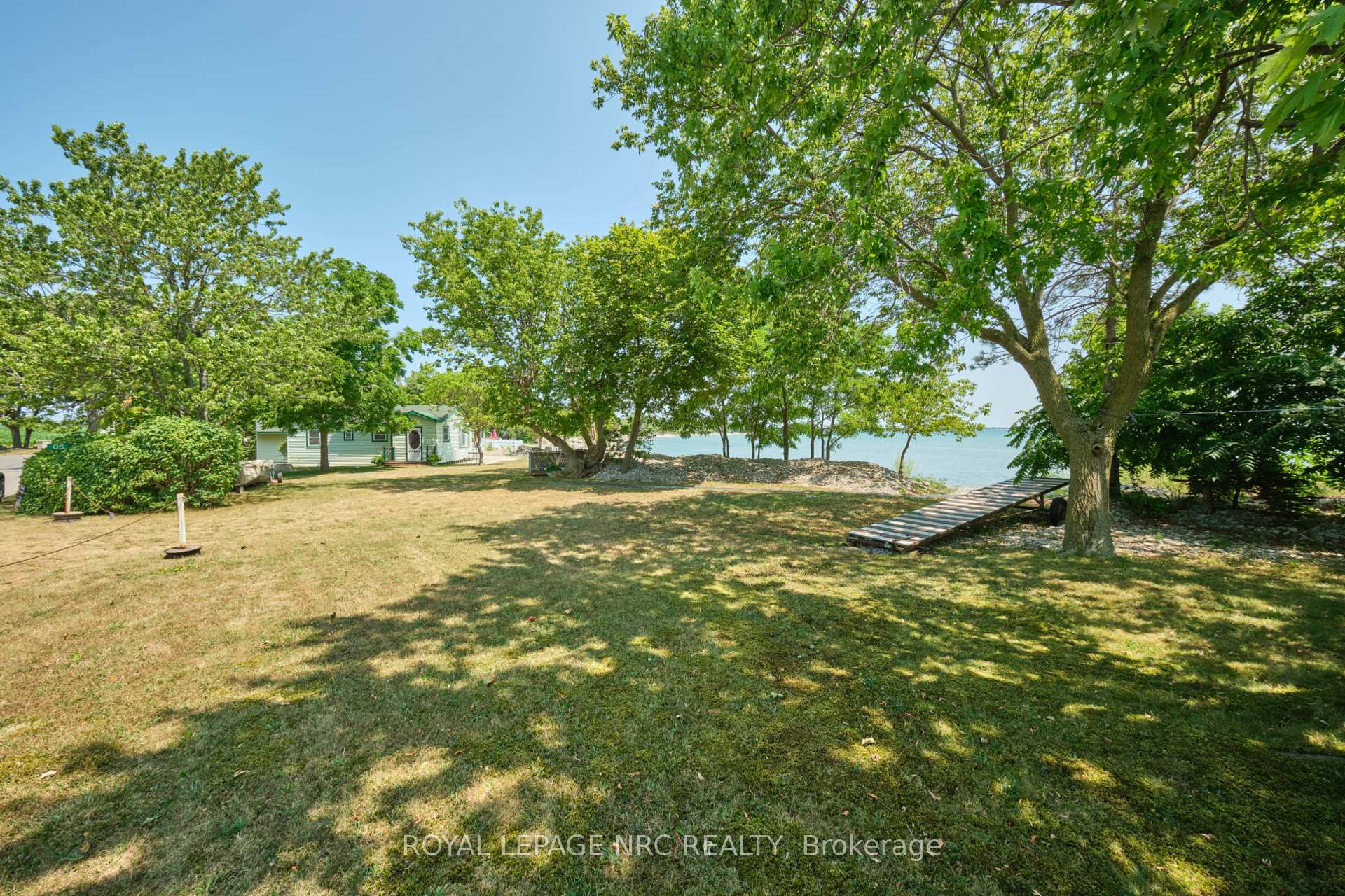 Photo 2 of 5 Mohawk Point Road, Haldimand — HOMEH