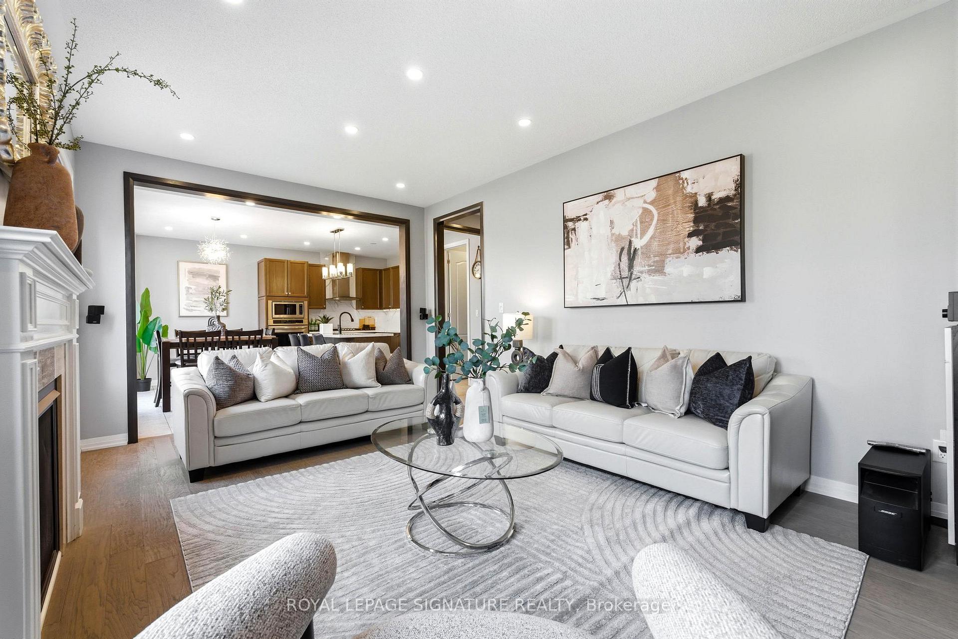 Photo 5 of 14 Paisley Way, Orangeville — HOMEH
