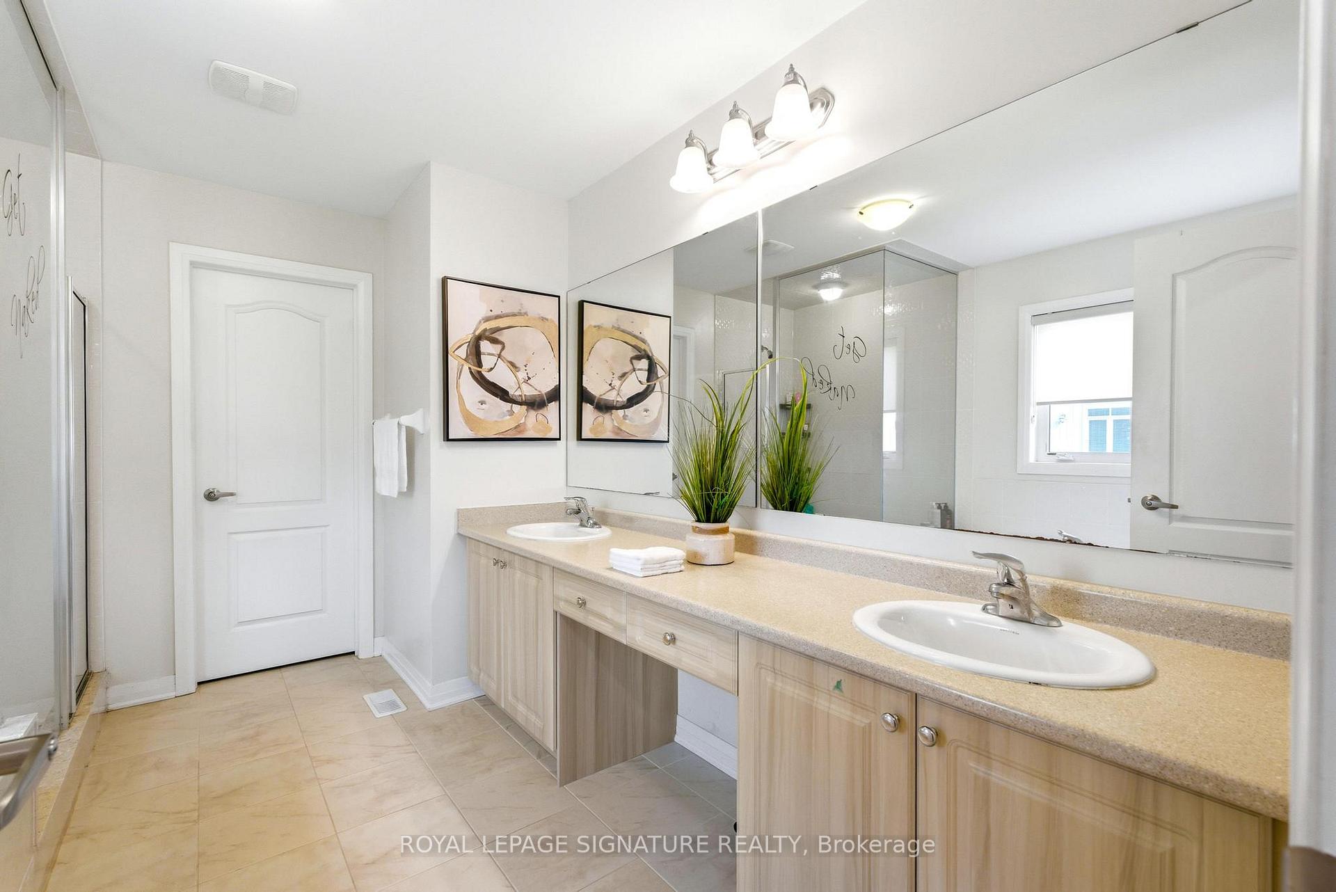 Photo 19 of 14 Paisley Way, Orangeville — HOMEH