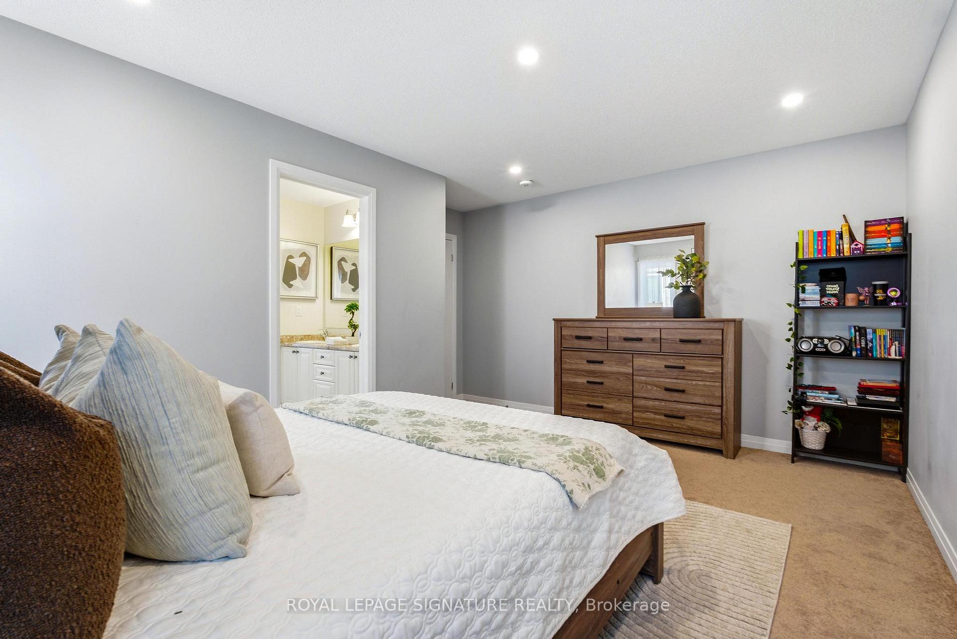 Photo 23 of 14 Paisley Way, Orangeville — HOMEH