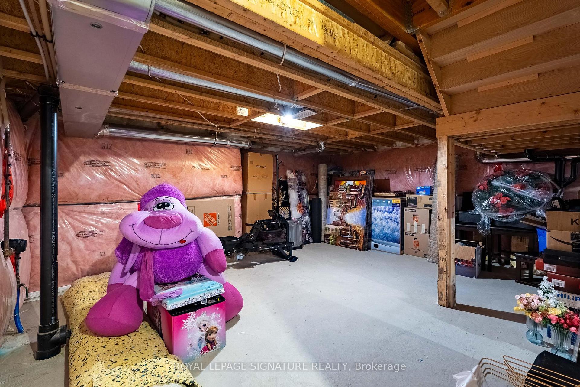 Photo 32 of 14 Paisley Way, Orangeville — HOMEH