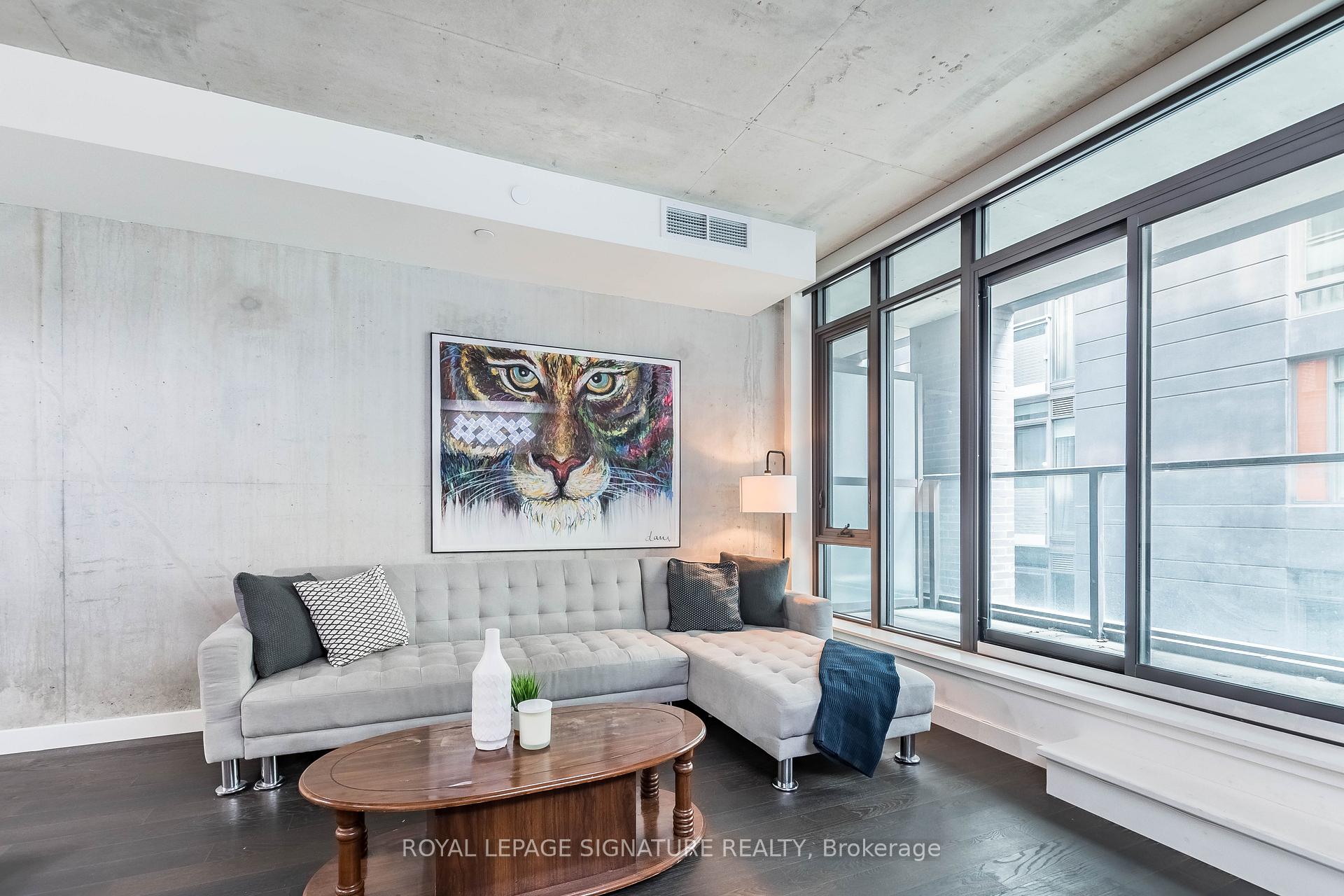 Photo 2 of Unit 318, 111 Bathurst Street, Toronto, Waterfront Communities — HOMEH