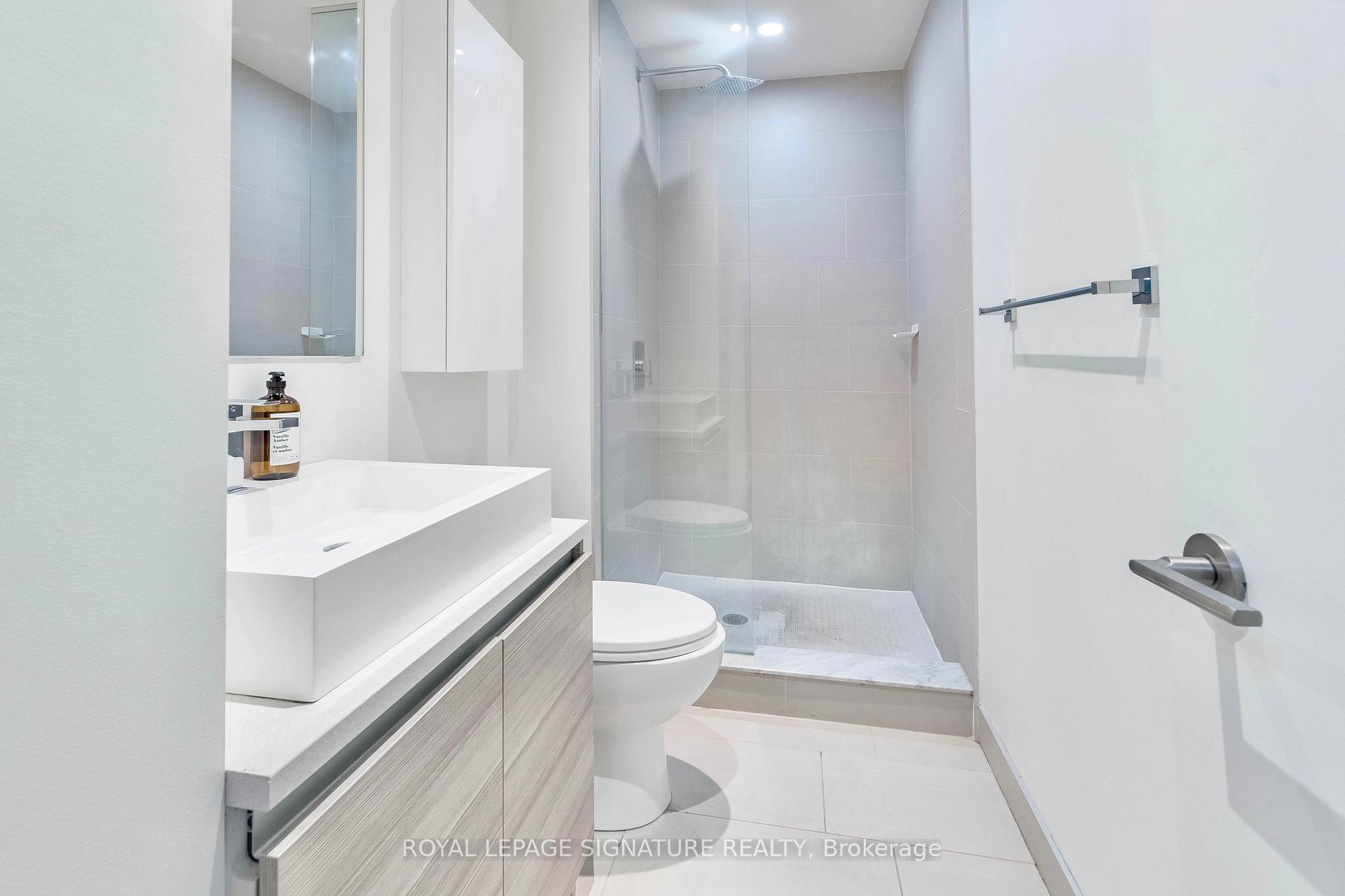 Photo 13 of Unit 318, 111 Bathurst Street, Toronto, Waterfront Communities — HOMEH