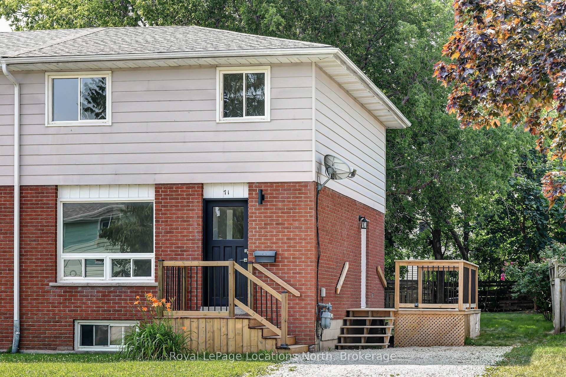 Photo 2 of 71 Gibbard Crescent, Collingwood — HOMEH