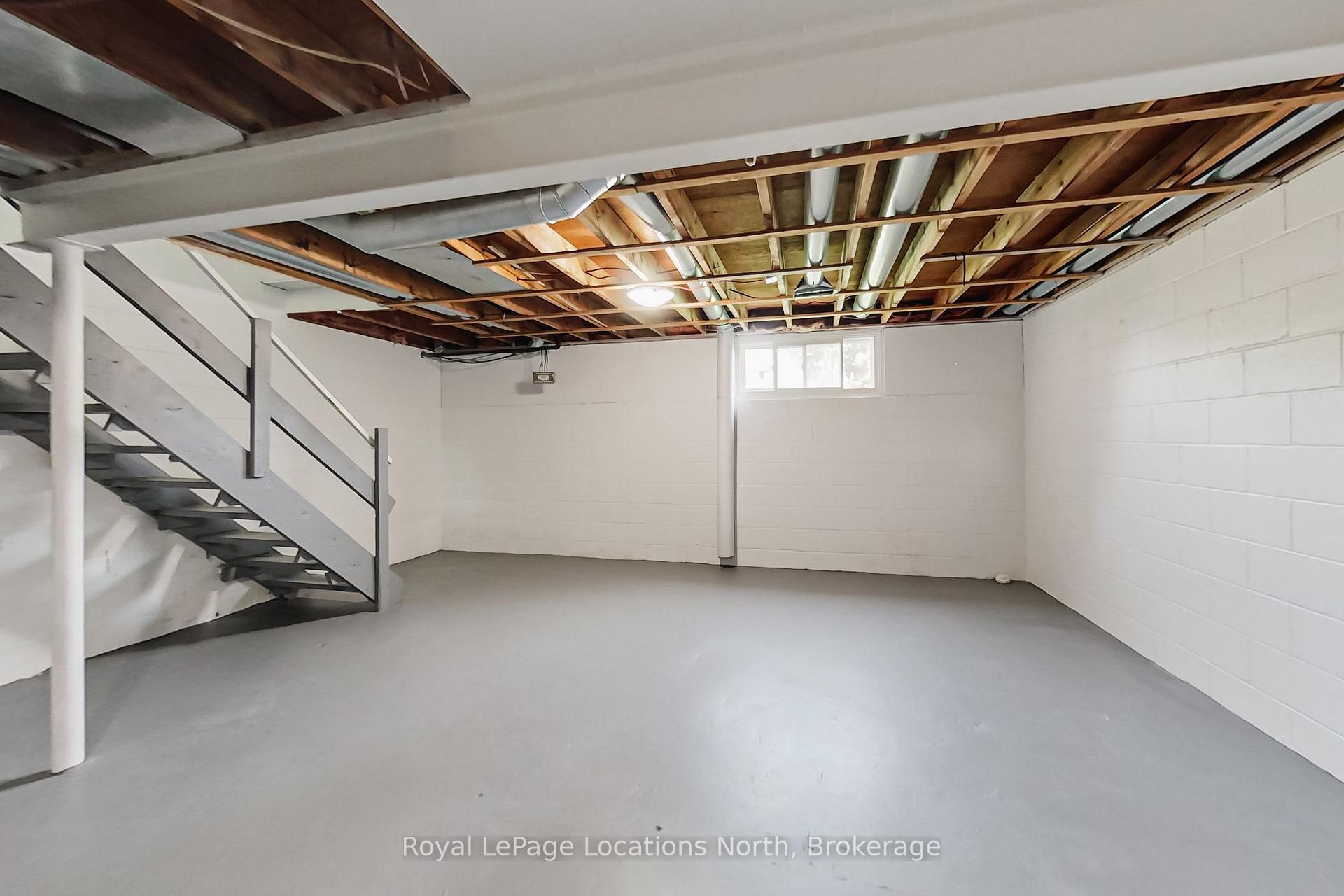 Photo 20 of 71 Gibbard Crescent, Collingwood — HOMEH