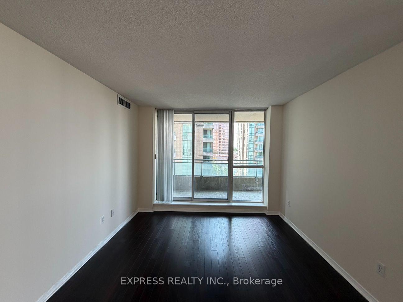Photo 6 of Unit 903, 29 Pemberton Avenue, North York, Newtonbrook East — HOMEH