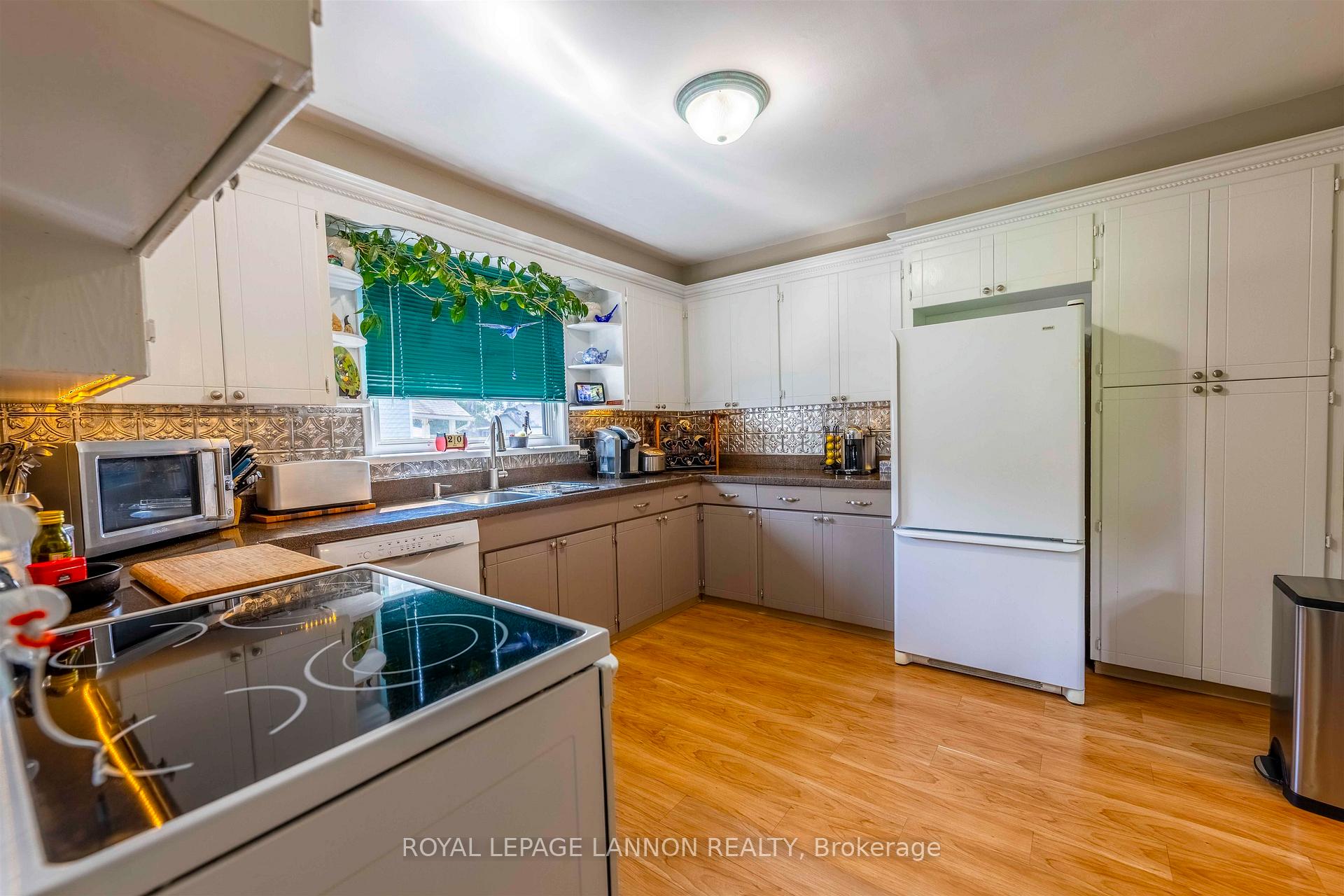 Photo 20 of 79 Algonquin Avenue S, Thunder Bay, West End — HOMEH