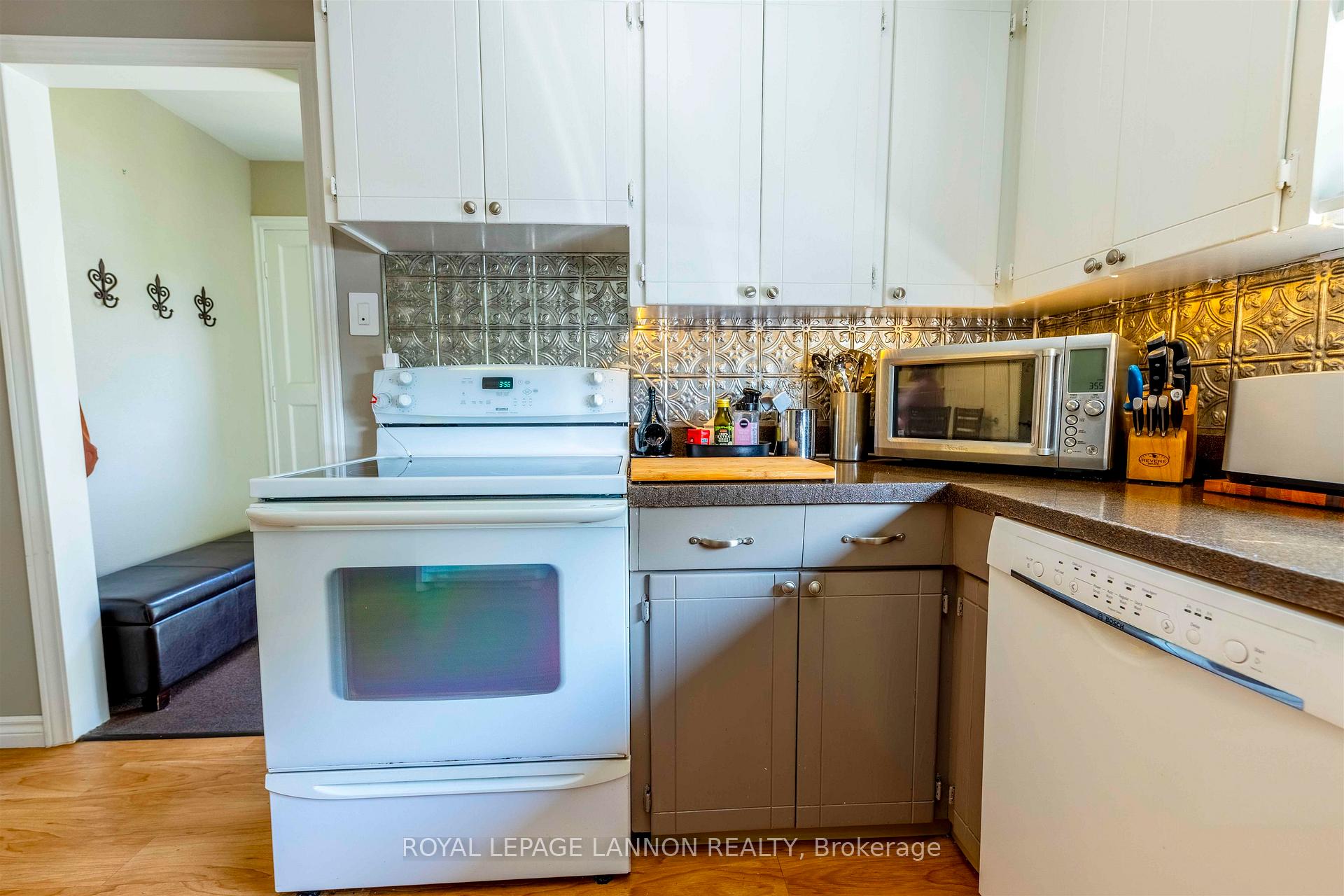 Photo 21 of 79 Algonquin Avenue S, Thunder Bay, West End — HOMEH
