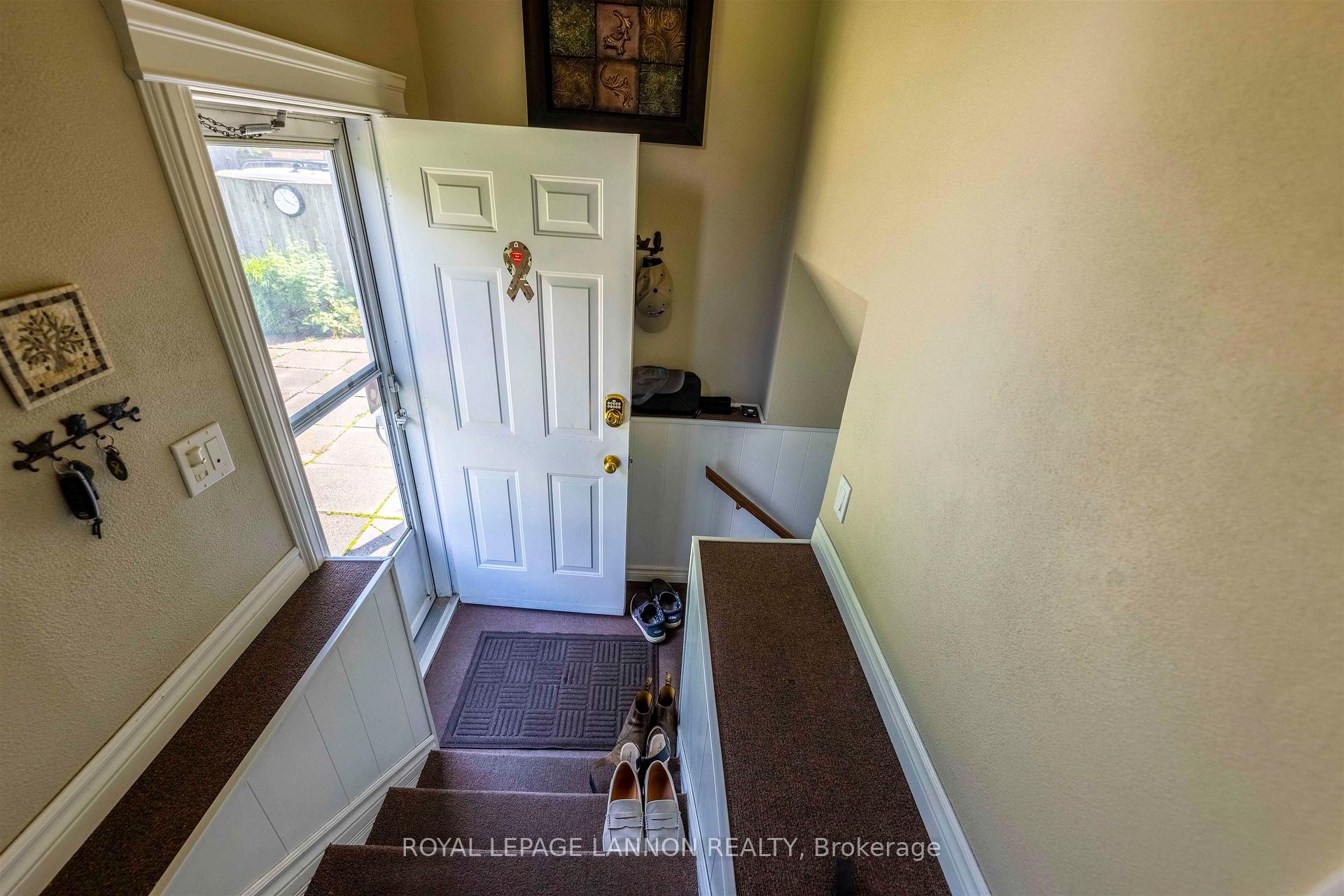 Photo 22 of 79 Algonquin Avenue S, Thunder Bay, West End — HOMEH