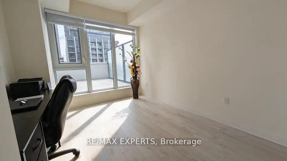 Photo 6 of Unit 221, 9000 Jane Street, Vaughan, Concord — HOMEH