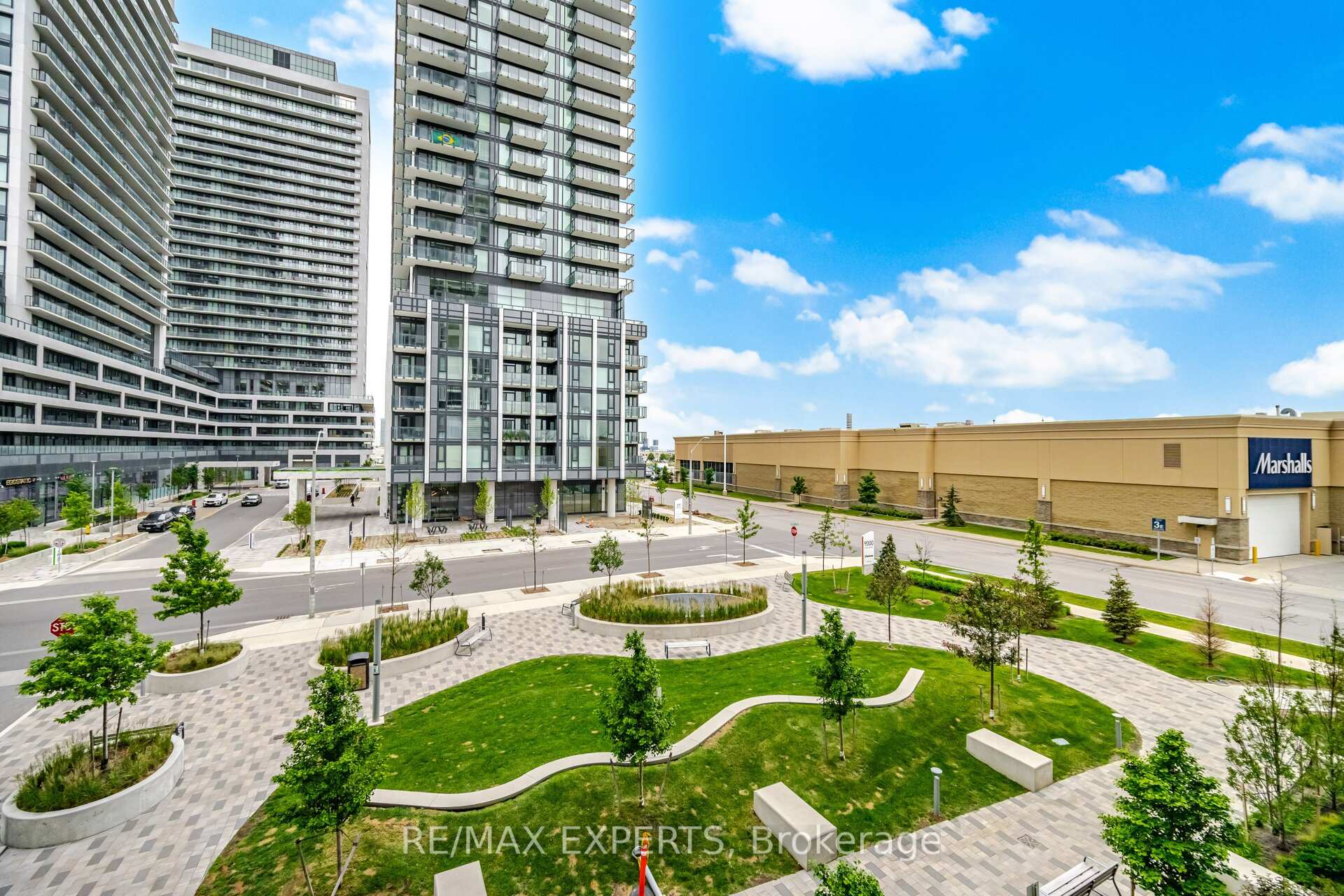 Photo 11 of Unit 221, 9000 Jane Street, Vaughan, Concord — HOMEH