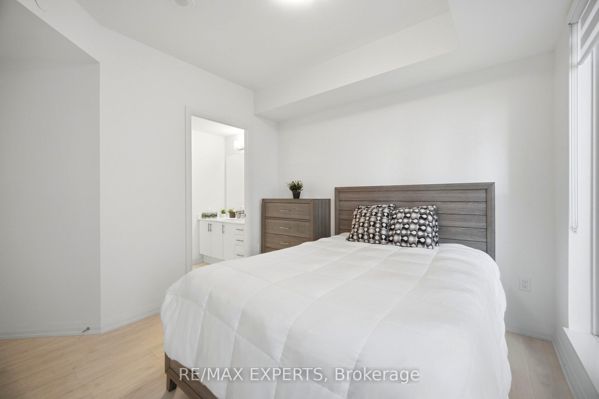 Photo 13 of Unit 221, 9000 Jane Street, Vaughan, Concord — HOMEH