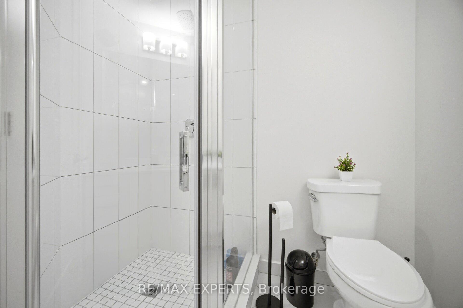 Photo 15 of Unit 221, 9000 Jane Street, Vaughan, Concord — HOMEH