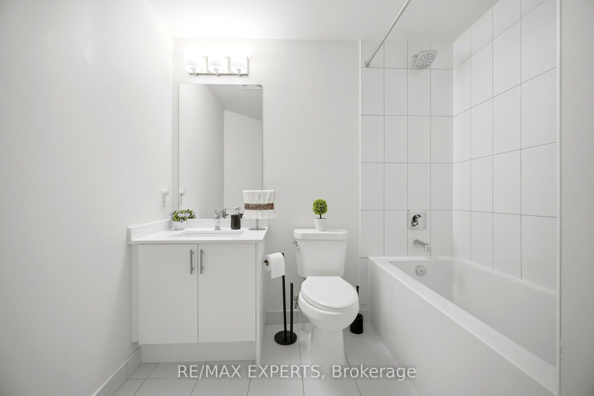 Photo 17 of Unit 221, 9000 Jane Street, Vaughan, Concord — HOMEH