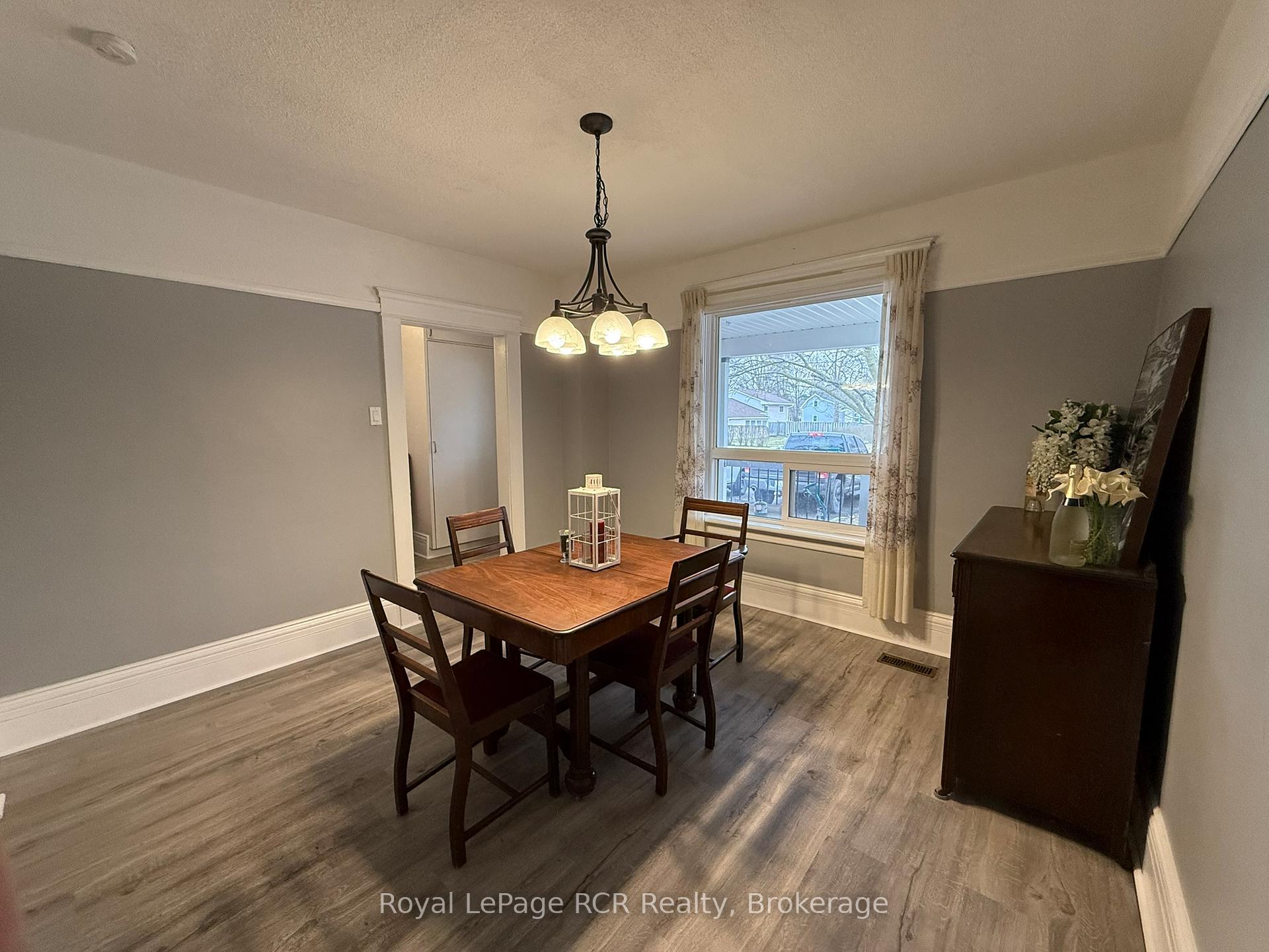 Photo 7 of 512 18th Street E, Owen Sound — HOMEH
