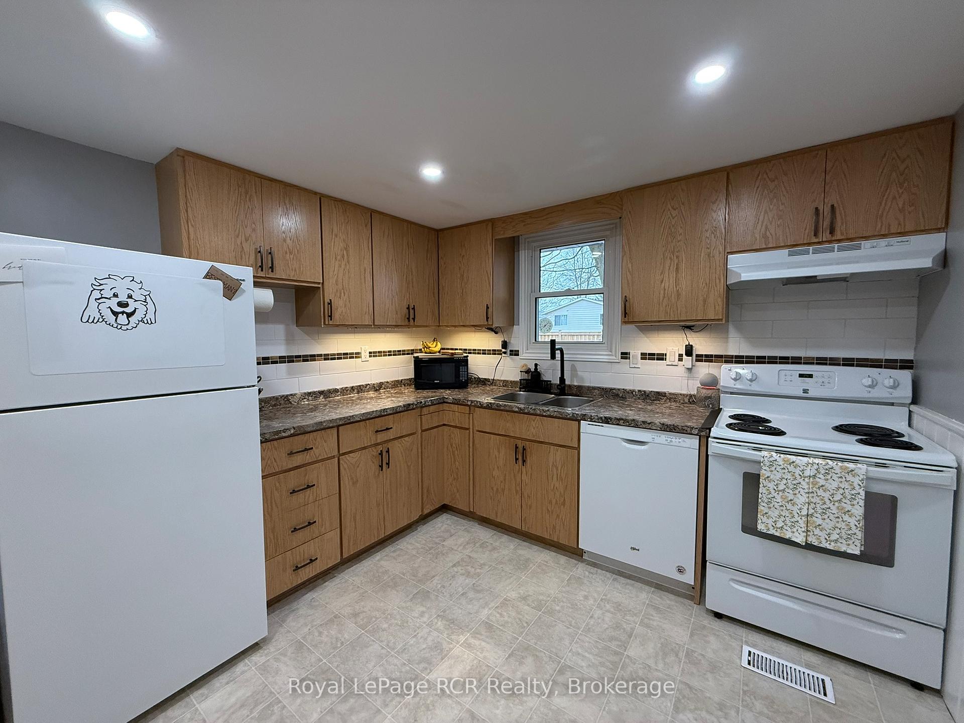 Photo 13 of 512 18th Street E, Owen Sound — HOMEH