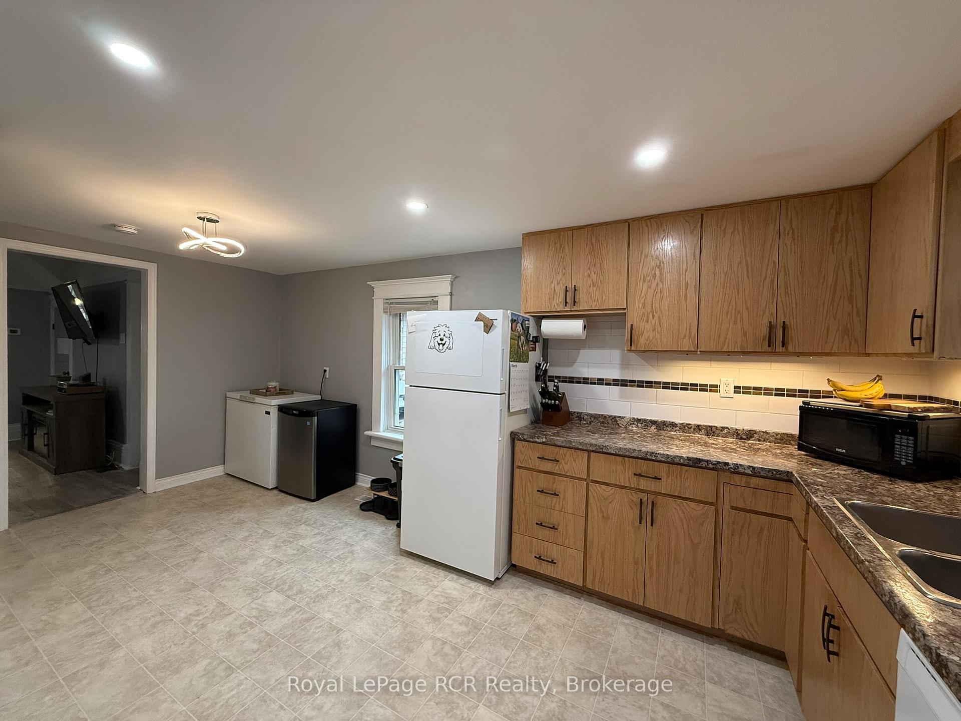 Photo 14 of 512 18th Street E, Owen Sound — HOMEH