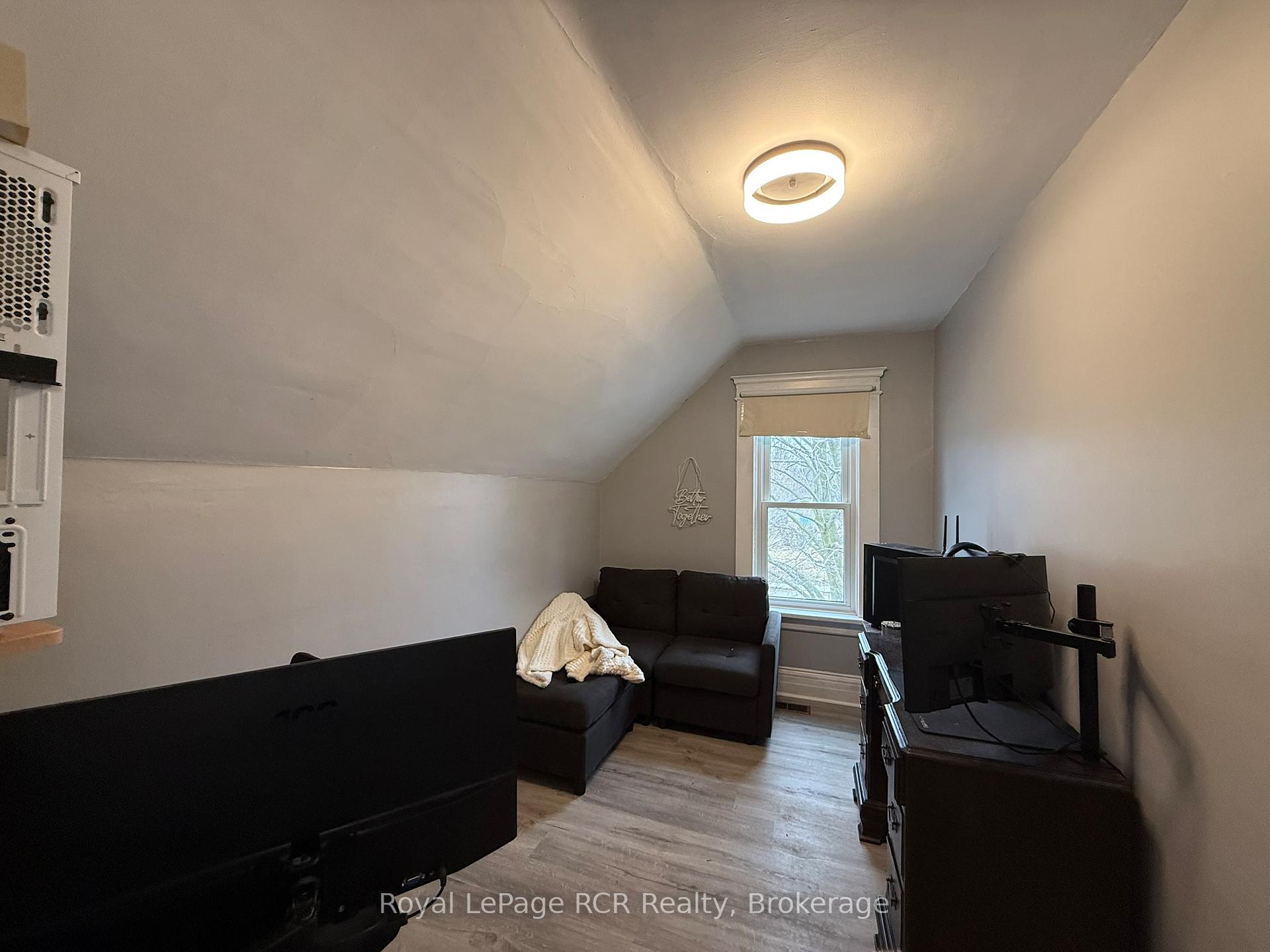 Photo 25 of 512 18th Street E, Owen Sound — HOMEH