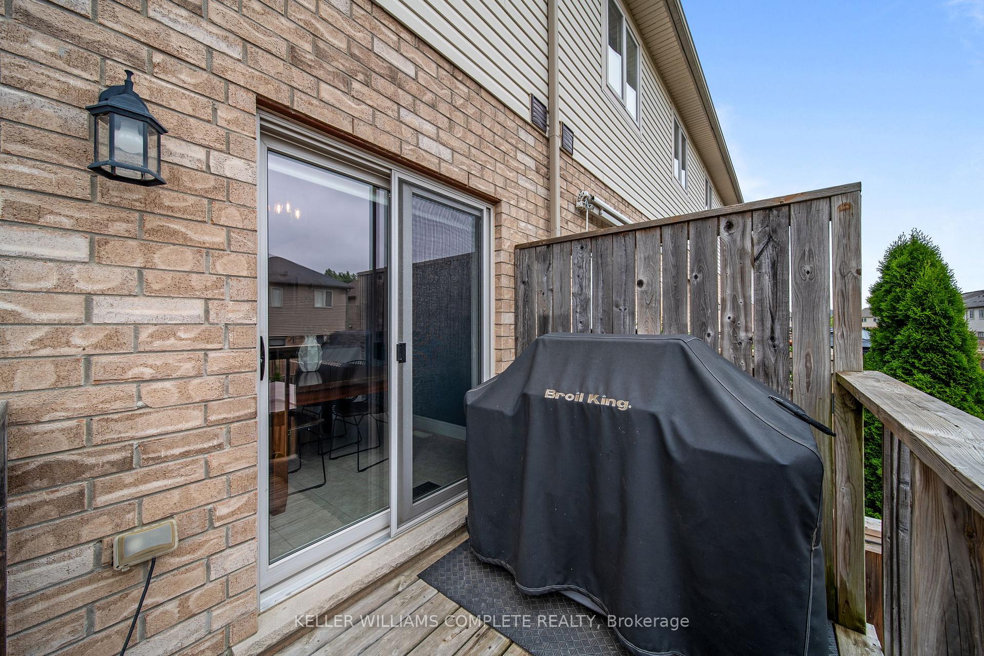 Photo 33 of 295 Pumpkin Pass, Hamilton, Binbrook — HOMEH