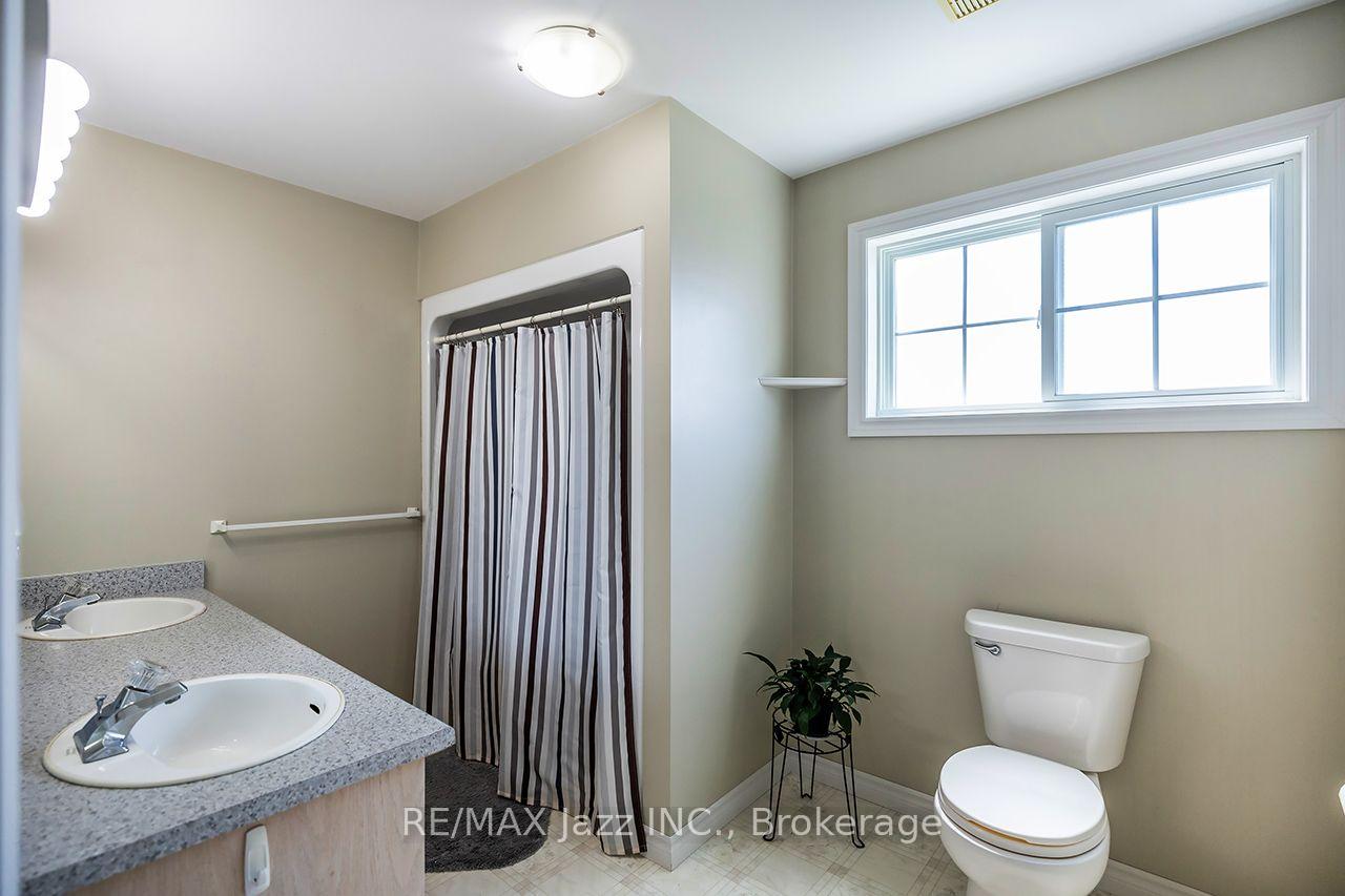 Photo 19 of 26 Glenn Drive, Quinte West, Trenton Ward — HOMEH