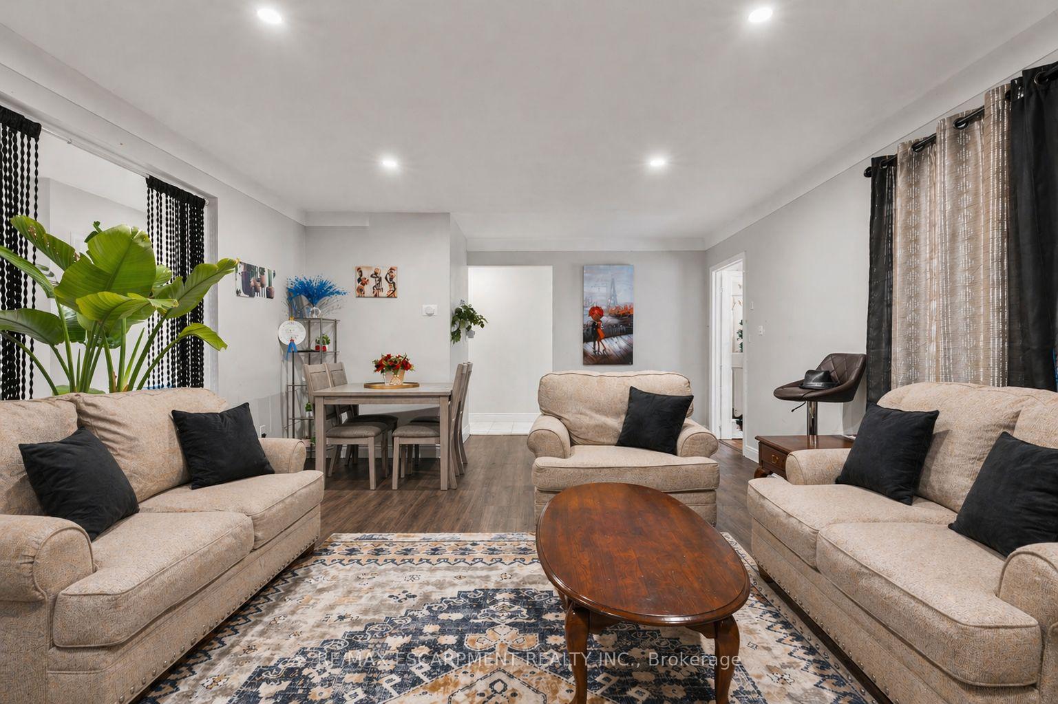Photo 9 of 557 Lake Street, St. Catharines, Lakeport — HOMEH