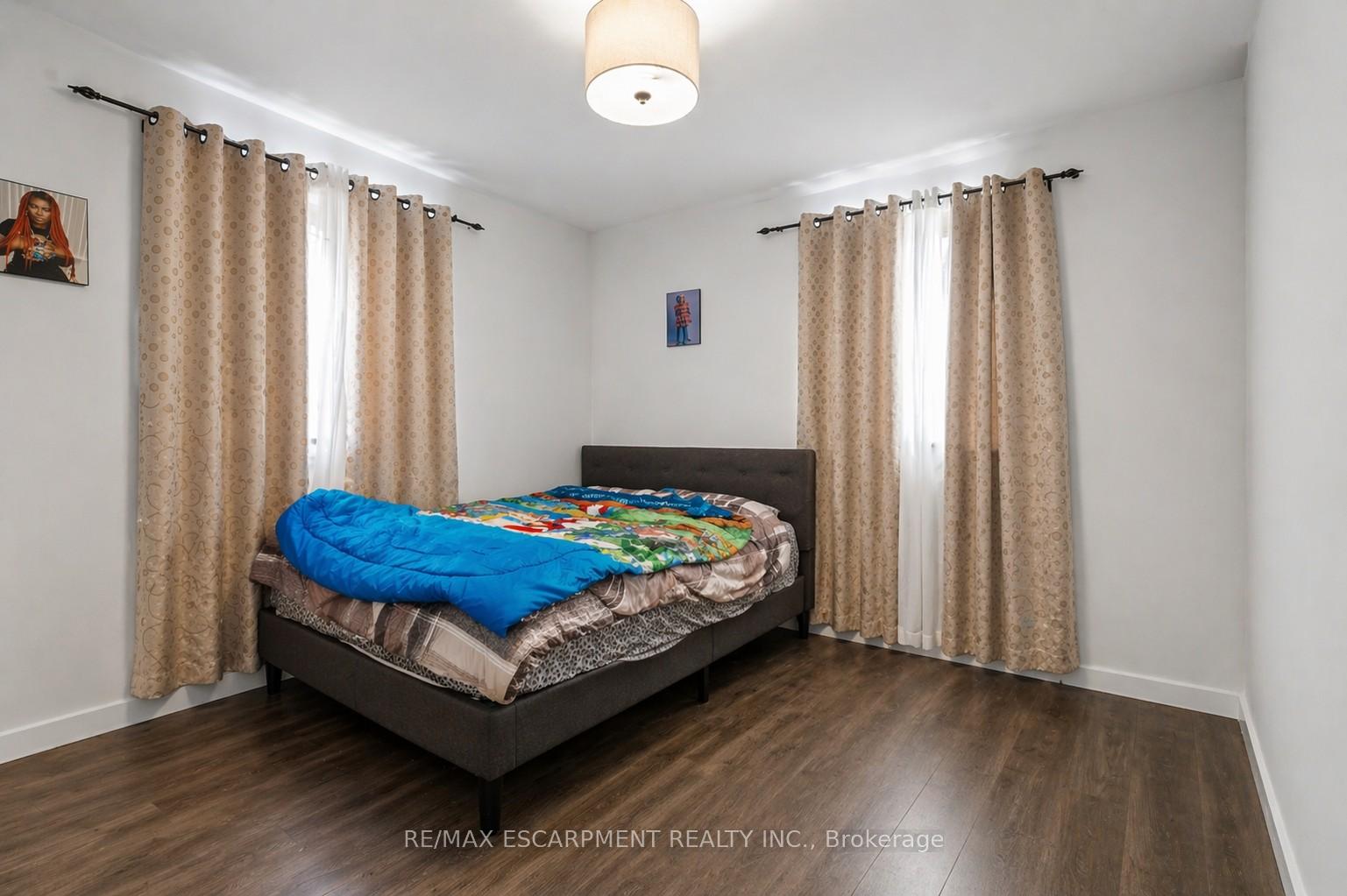 Photo 15 of 557 Lake Street, St. Catharines, Lakeport — HOMEH