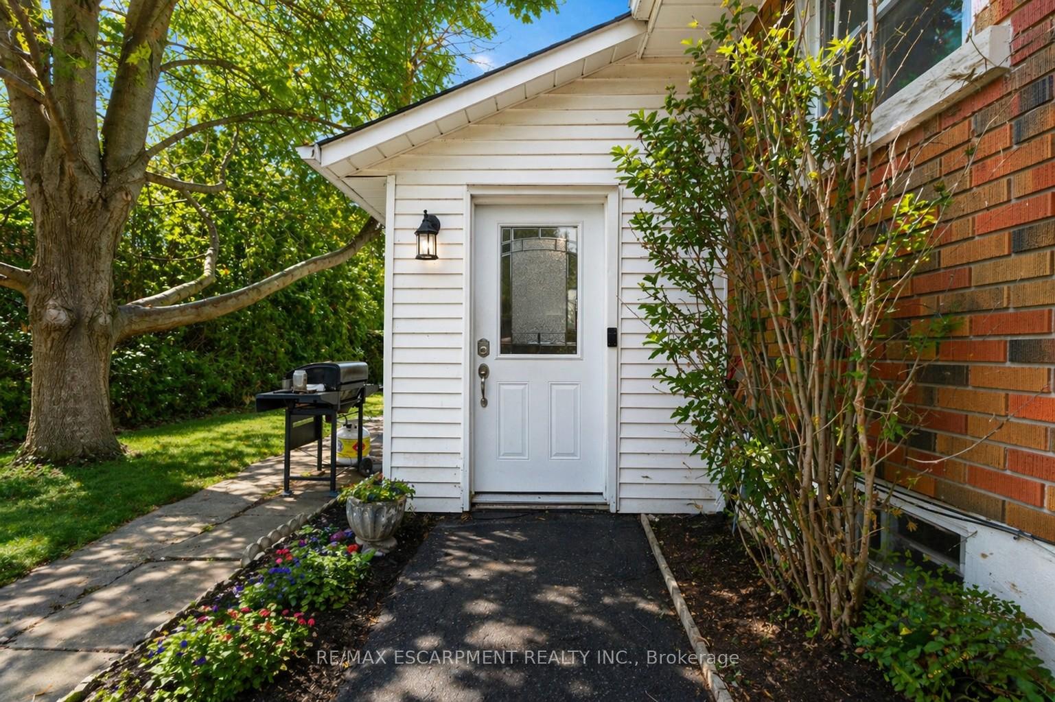Photo 16 of 557 Lake Street, St. Catharines, Lakeport — HOMEH