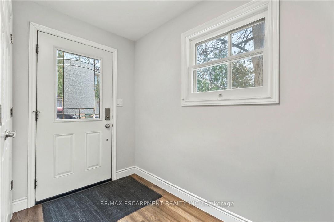 Photo 17 of 557 Lake Street, St. Catharines, Lakeport — HOMEH