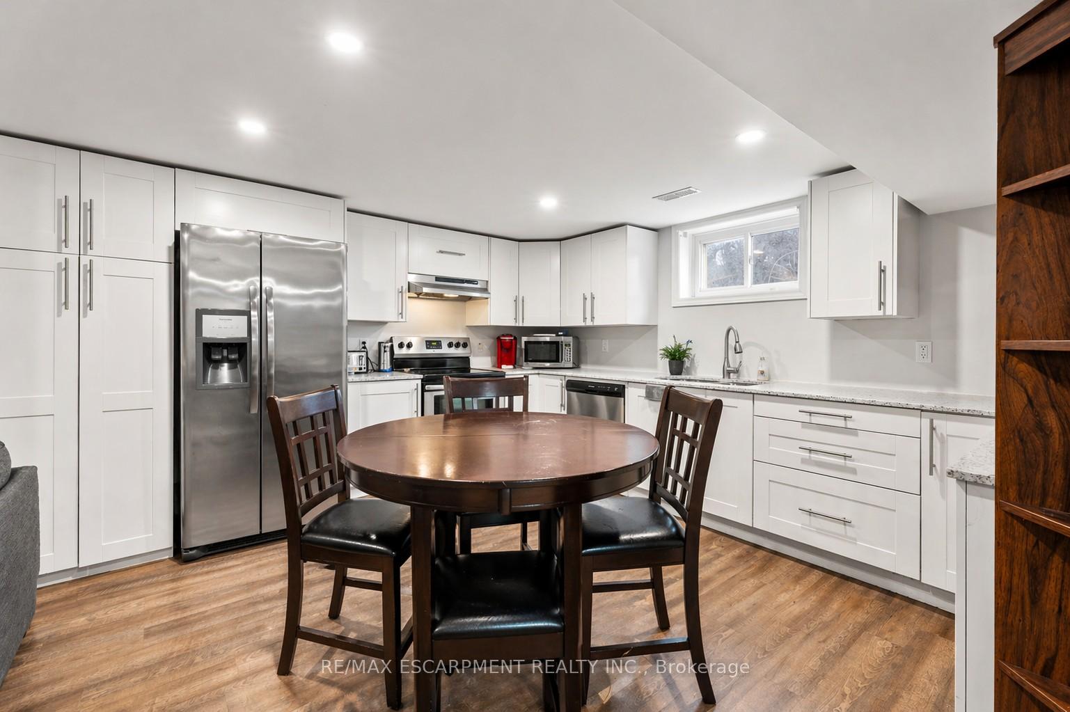 Photo 19 of 557 Lake Street, St. Catharines, Lakeport — HOMEH