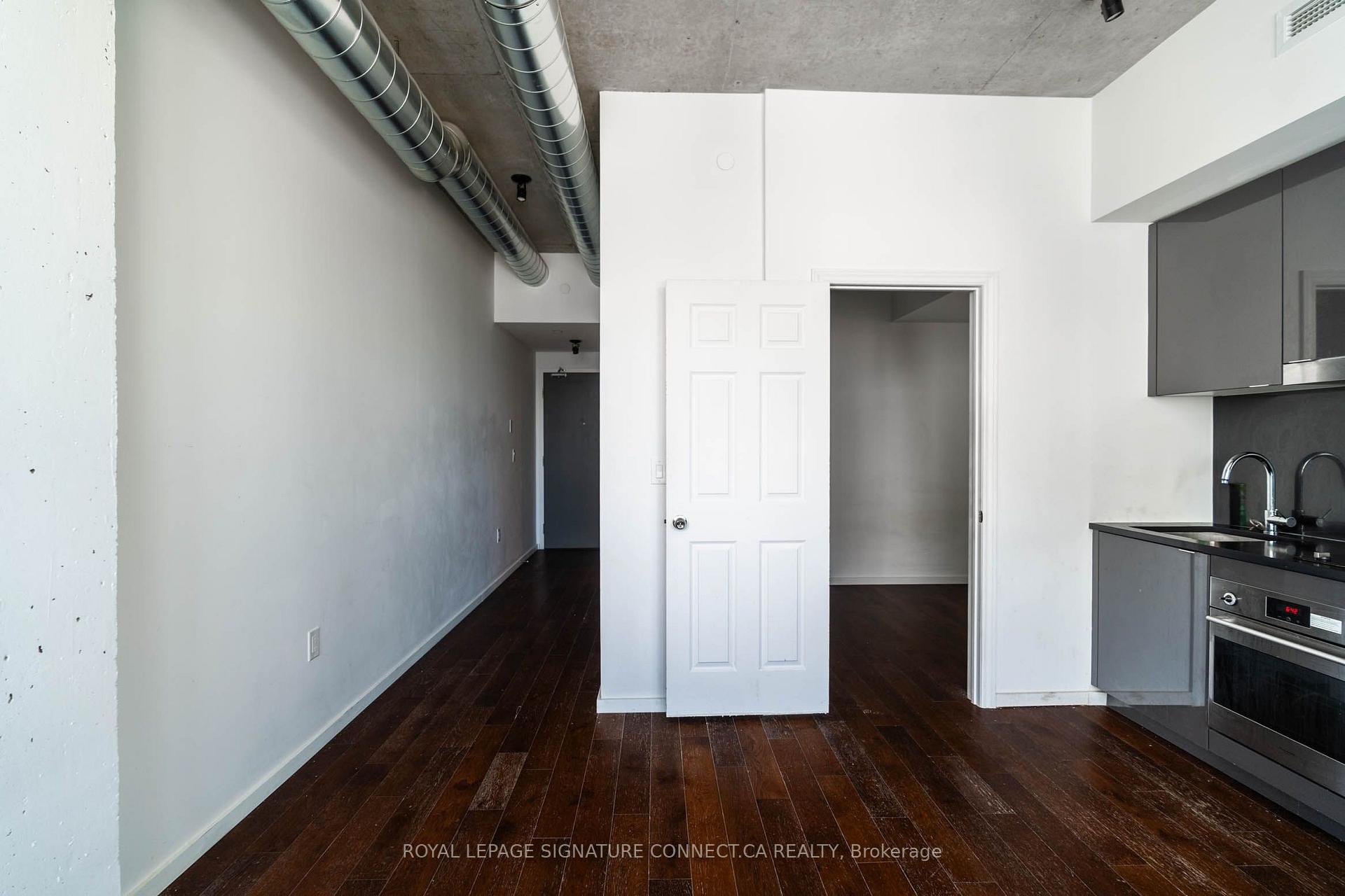 Photo 5 of Unit 910, 21 Lawren Harris Square, Toronto, Waterfront Communities — HOMEH