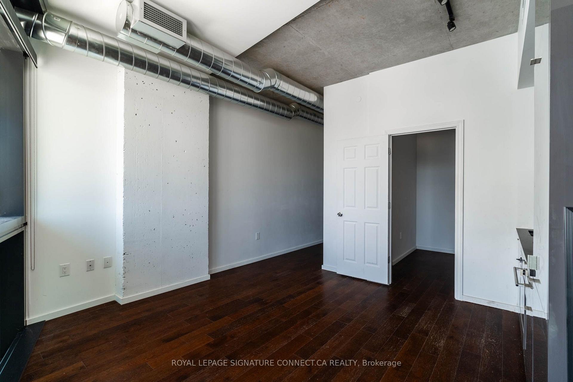 Photo 6 of Unit 910, 21 Lawren Harris Square, Toronto, Waterfront Communities — HOMEH