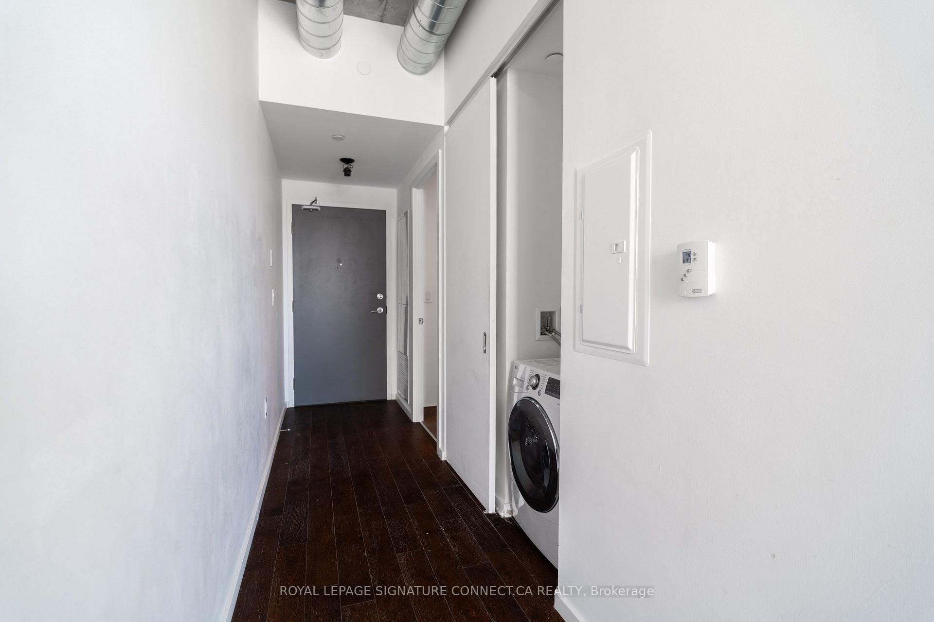 Photo 9 of Unit 910, 21 Lawren Harris Square, Toronto, Waterfront Communities — HOMEH