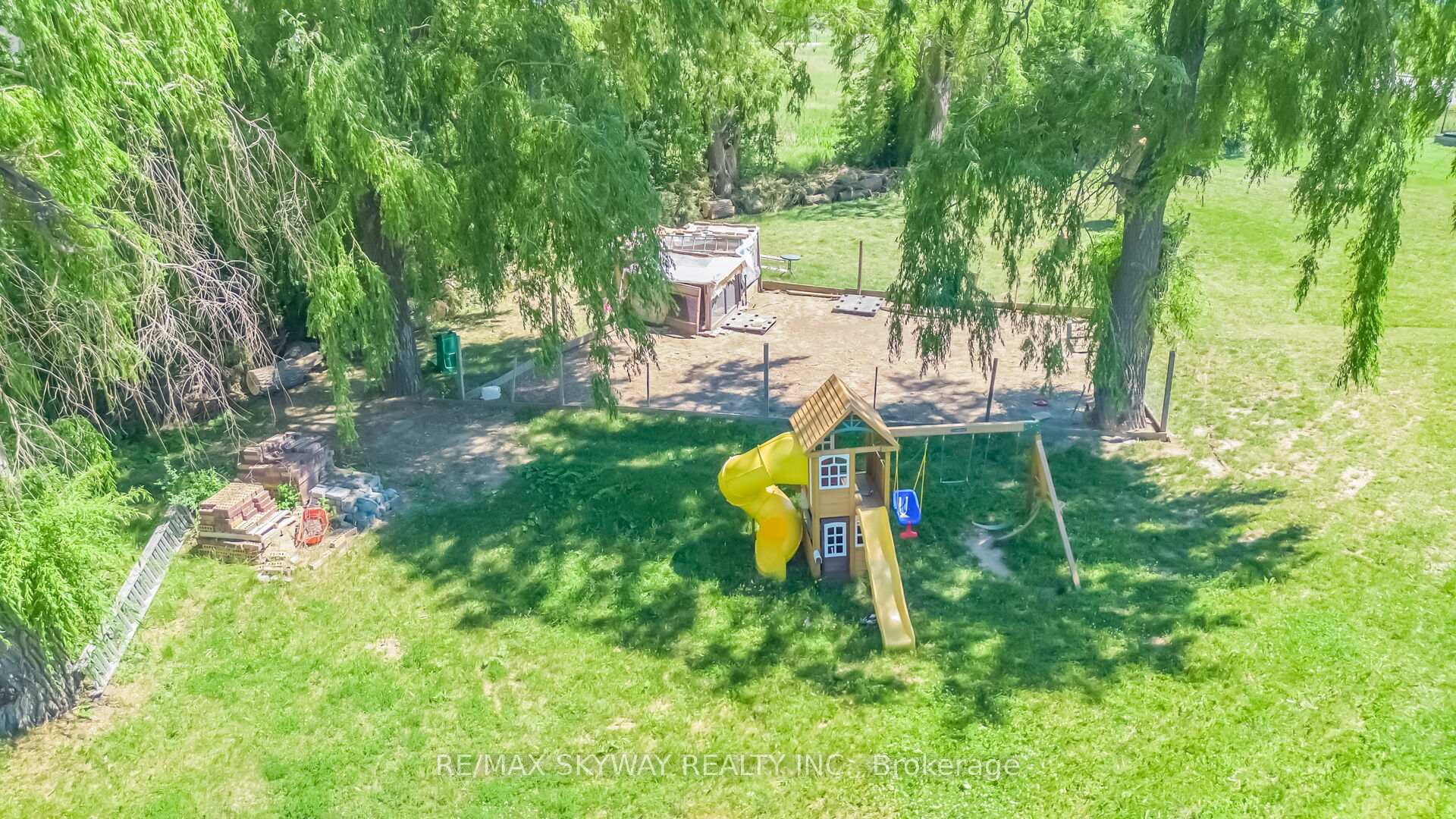Photo 32 of 12199 Hwy #50 Road, Caledon, Bolton West — HOMEH