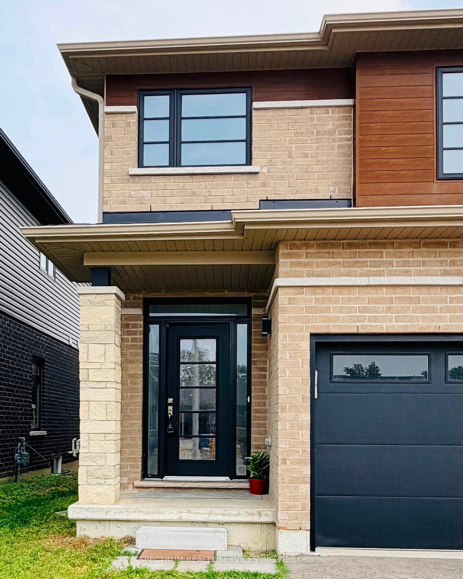 Photo 3 of 529B Grey Street, Brantford, Echo Place — HOMEH